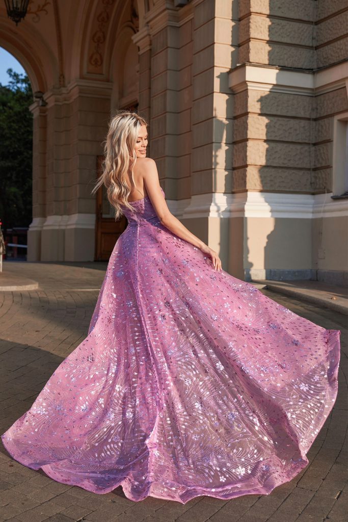 Does a sequin dress shed? How to Tell Before You Buy