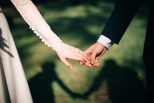 What to Wear to a Wedding as a Guest: A Guide for Women