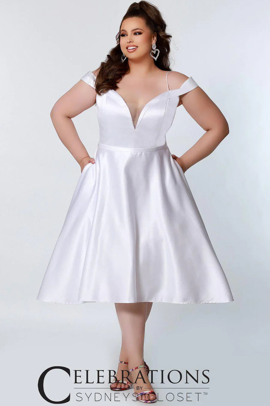 sweater to wear with cocktail dress Bora Off-Shoulder V-Neck Size:UK6 - (US2) Machine wash cold Robes---Combinaisons Sashi Maxi Dress