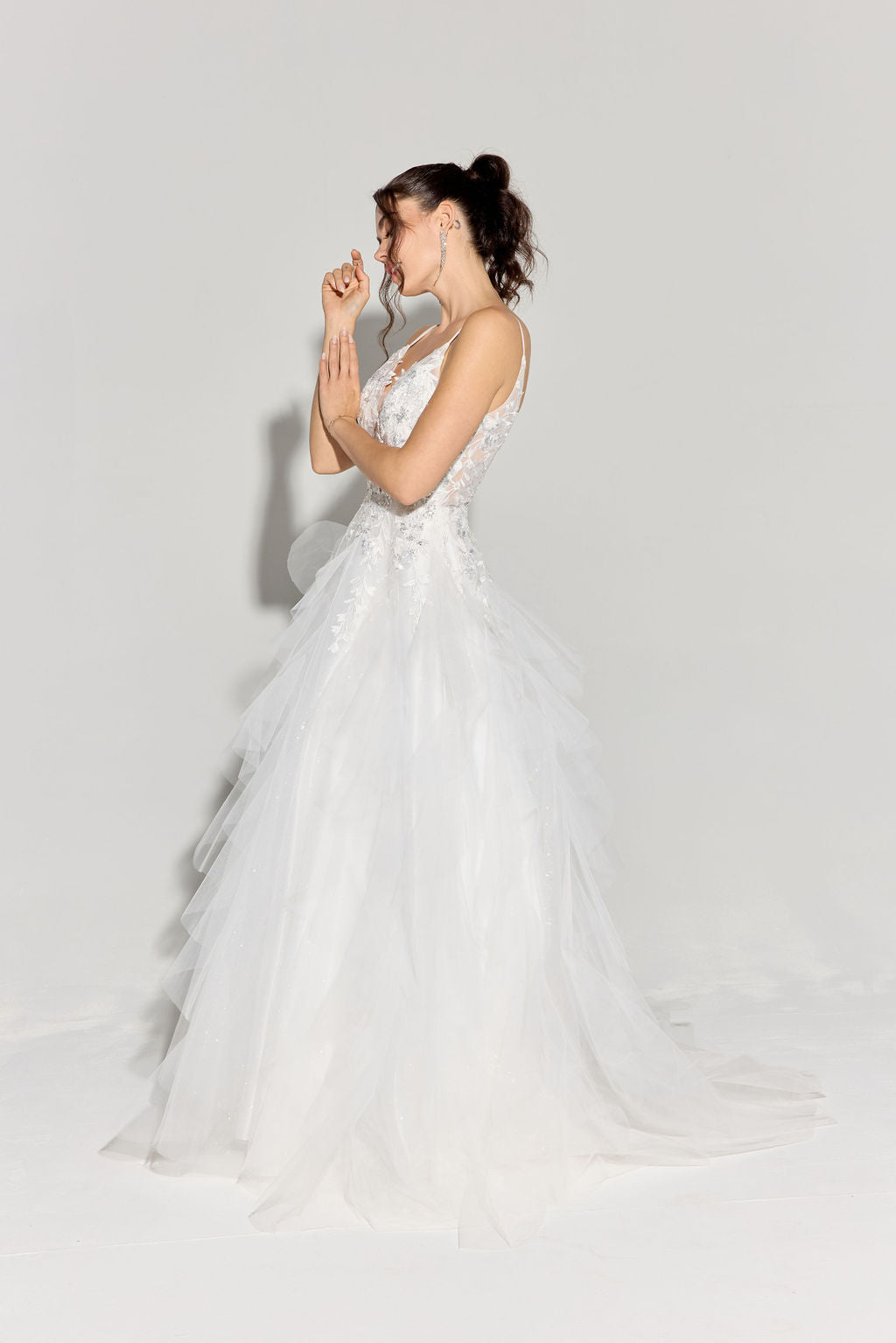 Wedding Dresses Long Floral Applique Lace Bridal Wedding Dress Eureka Fashion EK188 White