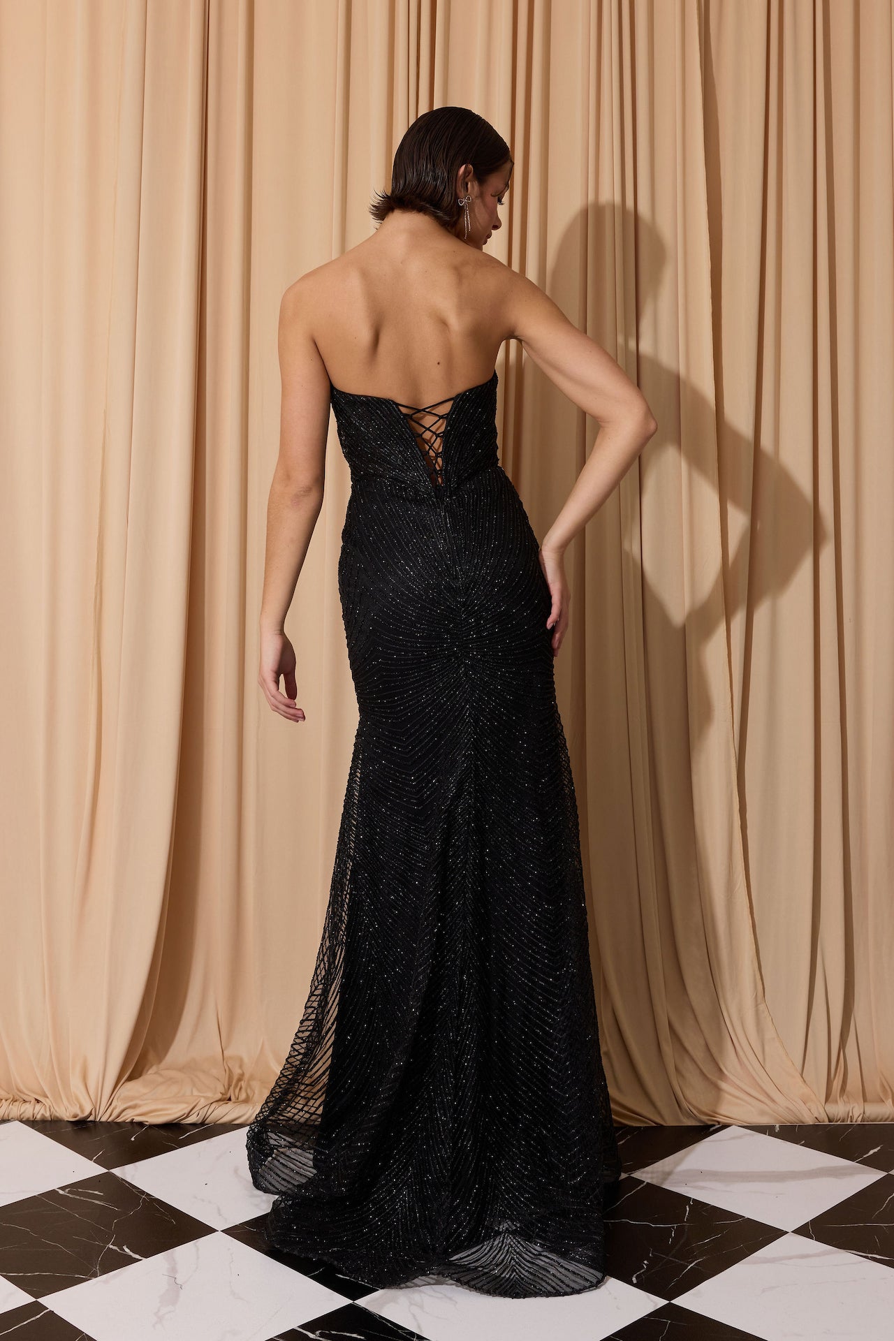 Black Sweetheart Neck Floor-Length Sequin Mesh Prom Gown with Corset Bodice Eureka Fashion EK195