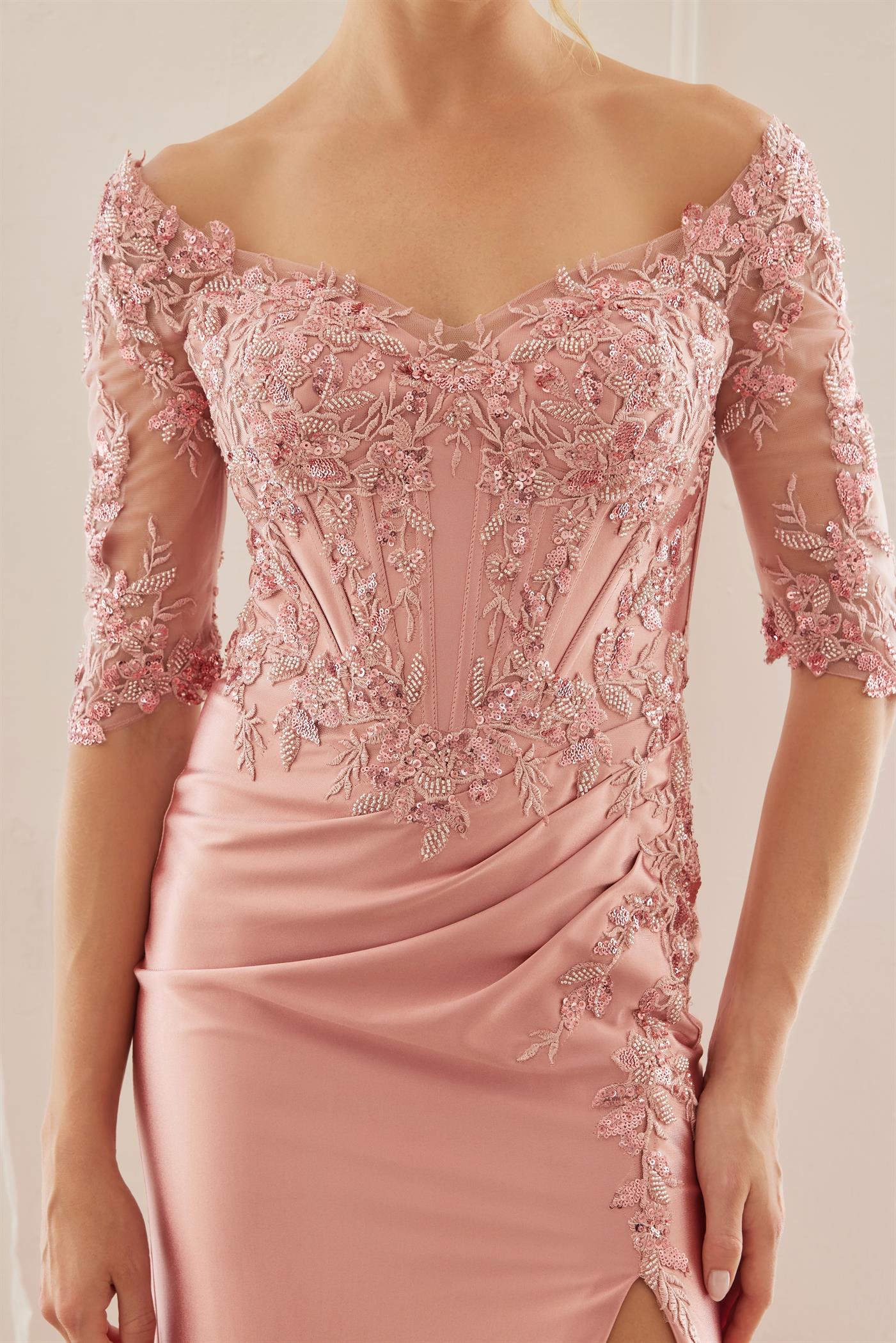 Plus Size Dresses Long Formal Lace Applique Mother of the Bride Dress Rose Gold