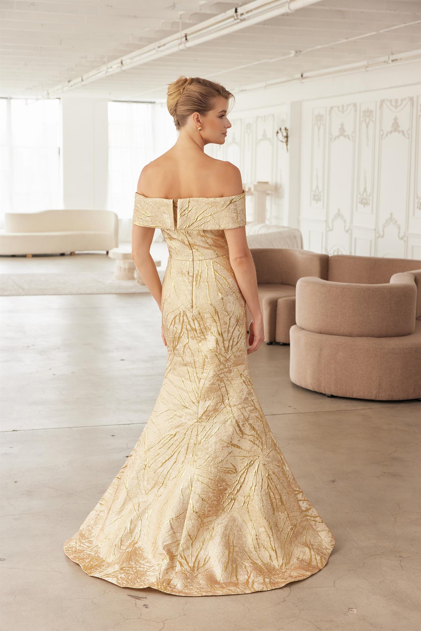Plus Size Dresses Long Formal Fitted Mother of the Bride Dress Gold