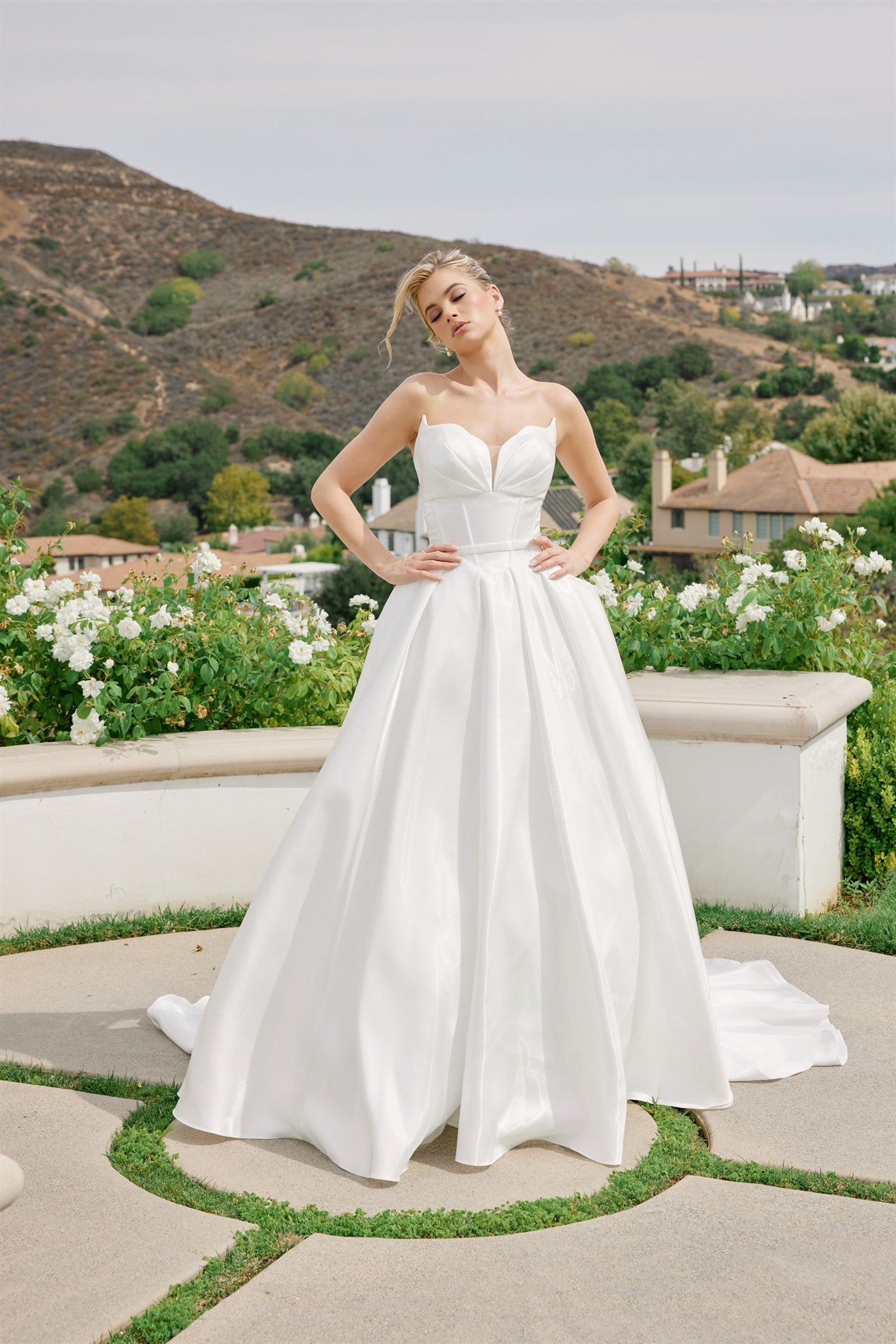 Wedding Dresses Long Ball Gown Wedding Dress Nox Anabel JE1085 White
