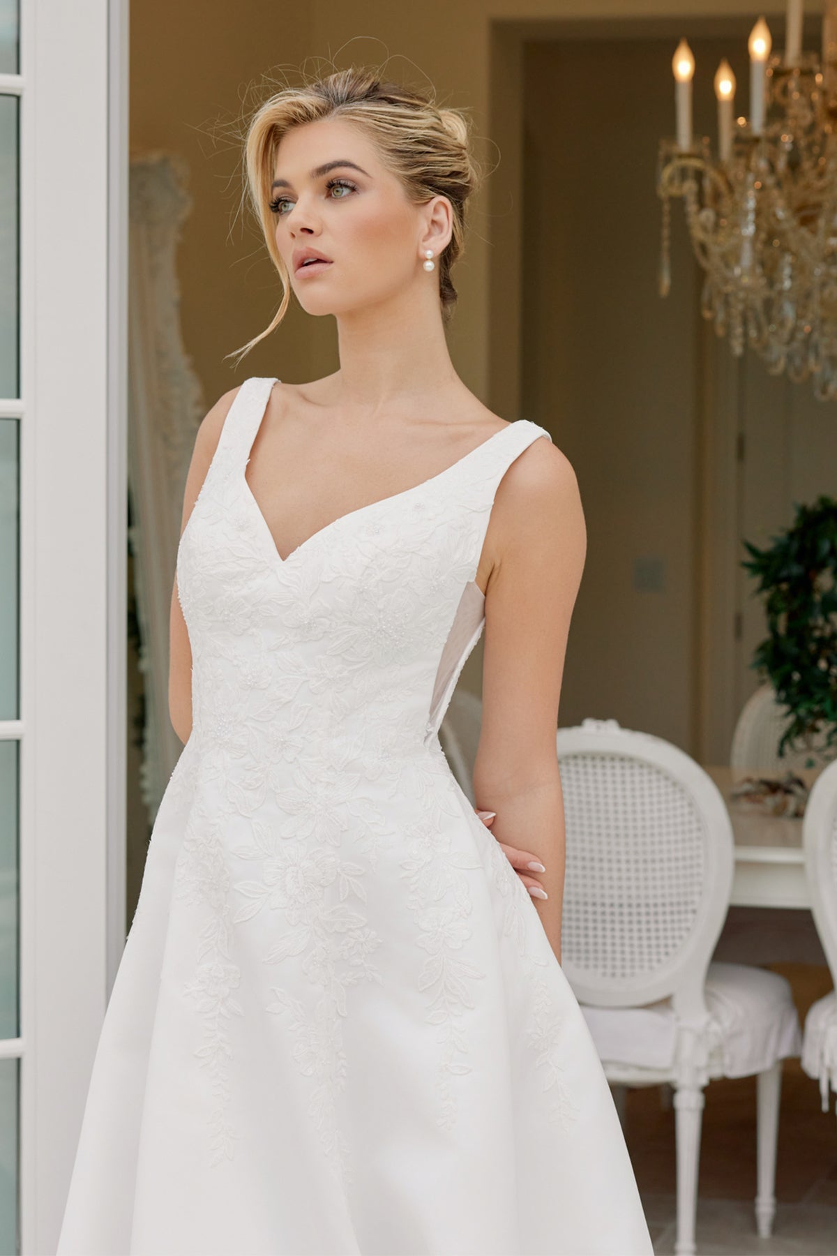 Wedding Dresses Long A Line Lace Applique Wedding Dress Nox Anabel JW1049 White