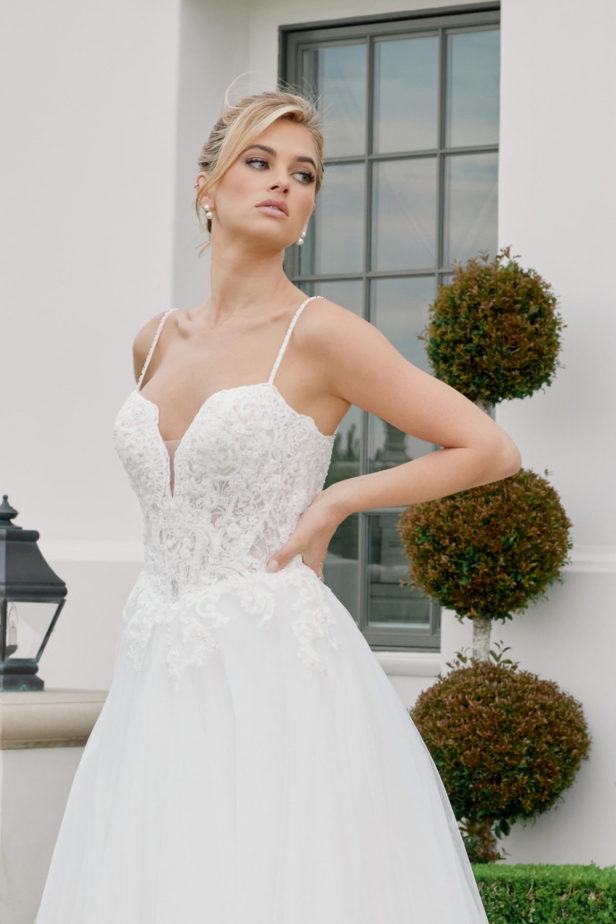 Wedding Dresses A Line Lace Applique Long Wedding Dress Nox Anabel JE1059 White