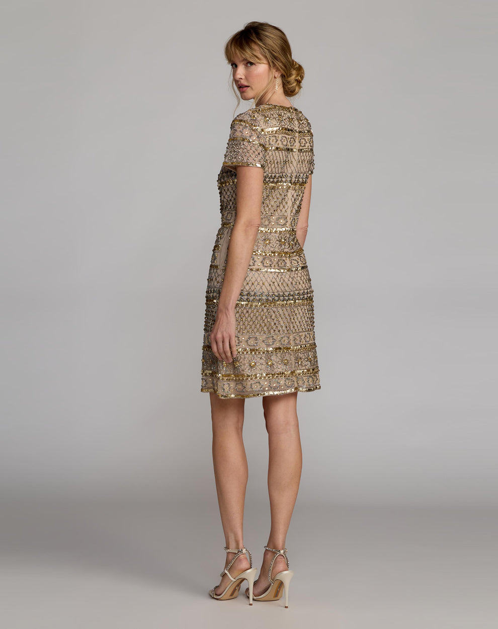 Crew/High-Neck Knee-Length Sequin Cocktail Sheath Mac Duggal 10113