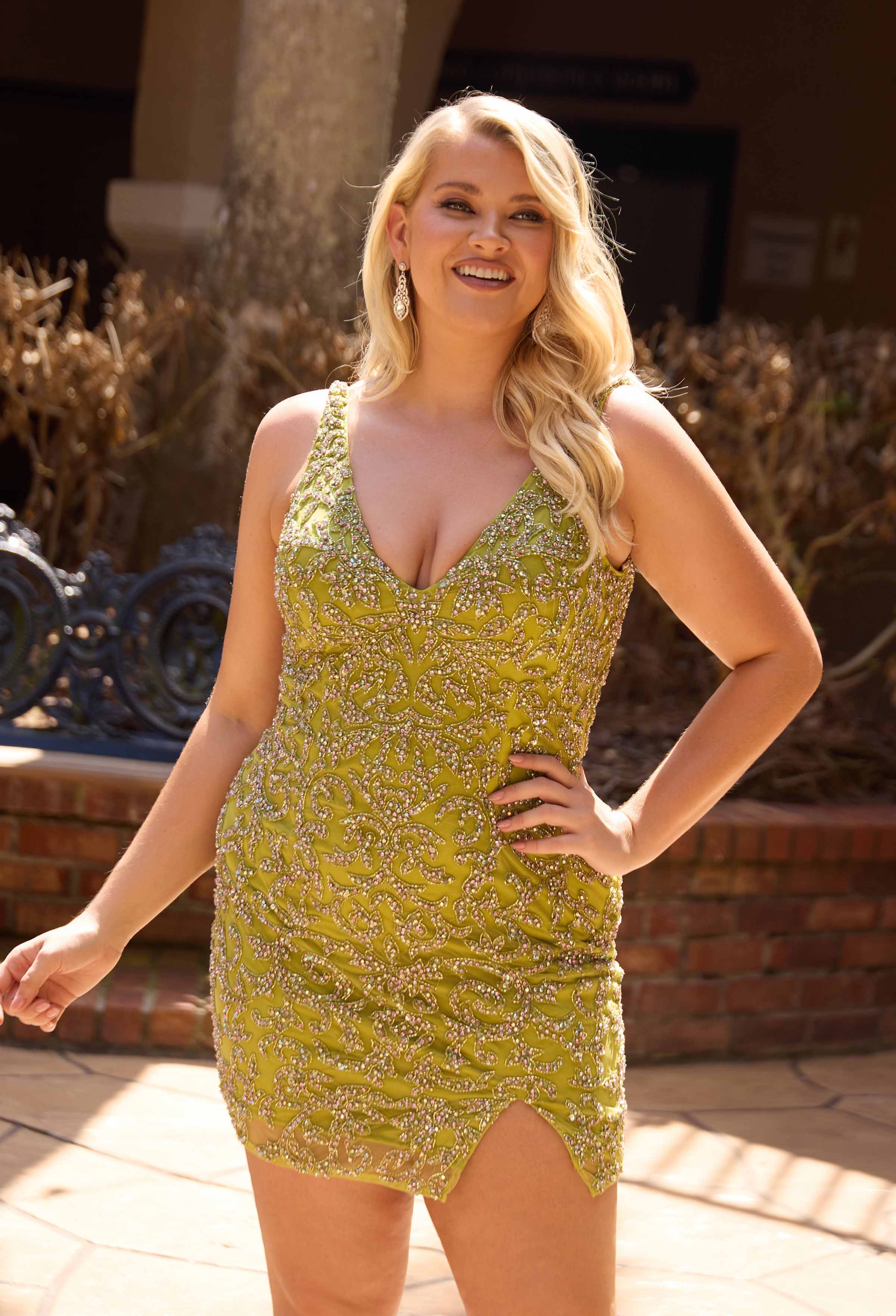 Sweet Pea V-Neck Short Sequined Glitz Cocktail Party Dress Primavera Couture 14117