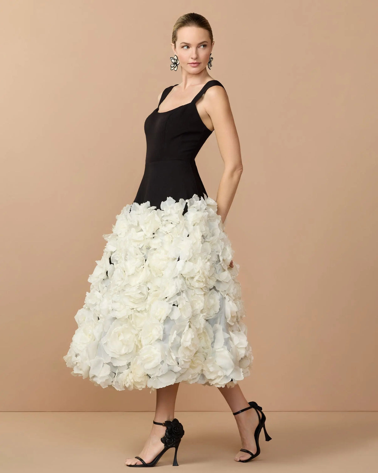 Scoop Neck Tea-Length Floral Cocktail Dress by Mac Duggal 21080 in Black Cream