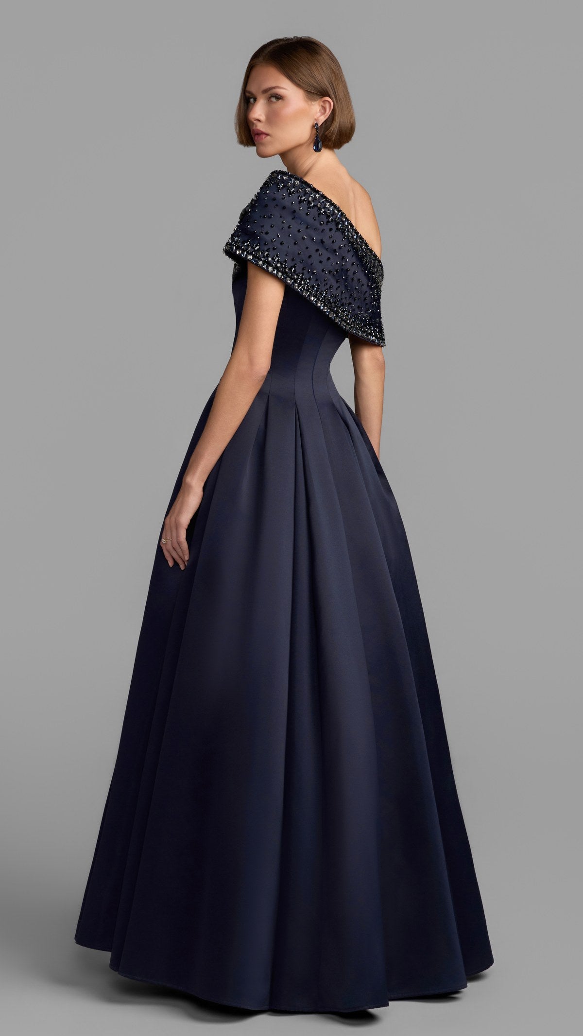 Mac Duggal style 21504 in Midnight, back view