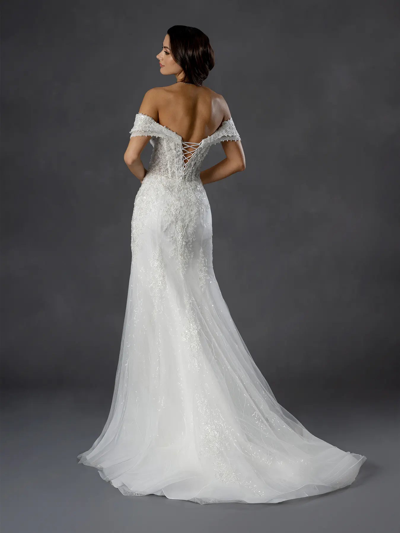 Off White Off-the-Shoulder Floor-Length Lace Wedding Dress Mermaid Gown