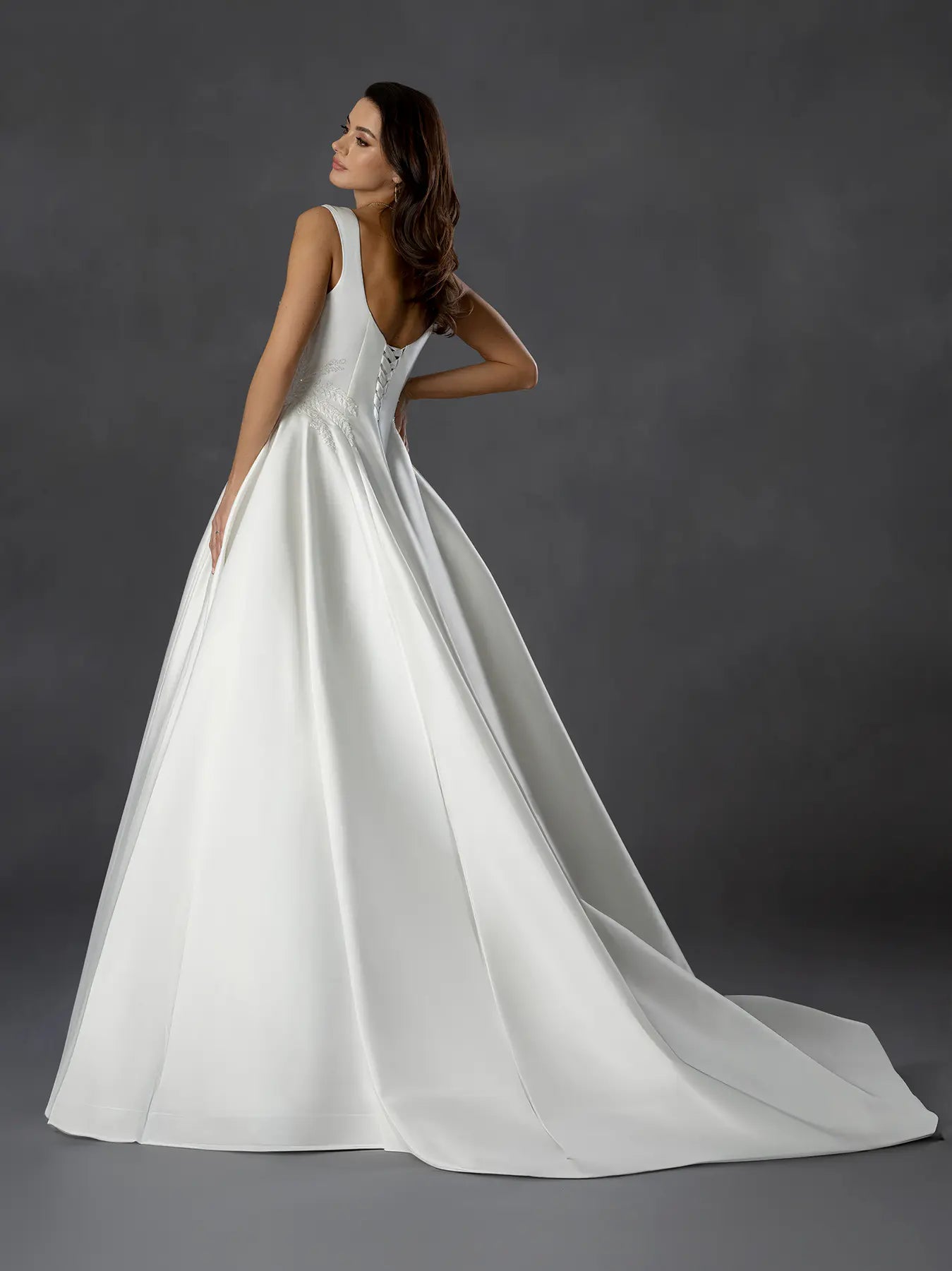 Off White Sweetheart Floor-Length Mikado Wedding Dress Ball Gown