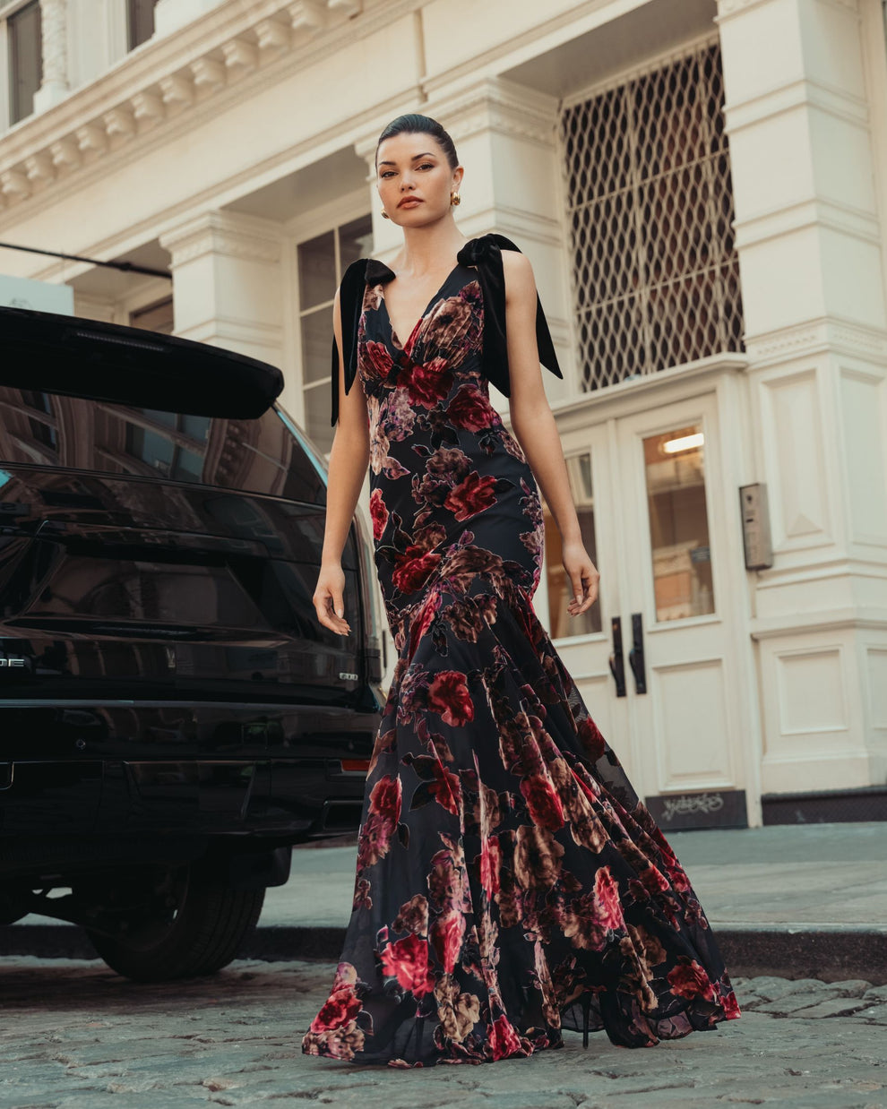 V-Neck Floor-Length Velvet Occasion Mermaid Mac Duggal 50175