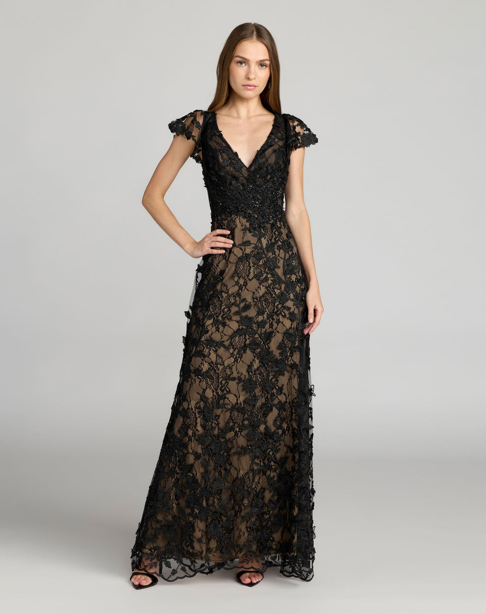 V-Neck Floor-Length Lace Evening Mermaid Mac Duggal 9968192P