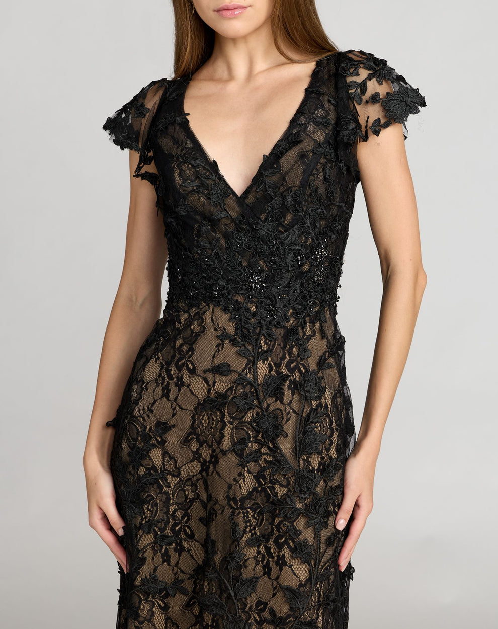 V-Neck Floor-Length Lace Evening Mermaid Mac Duggal 9968192P