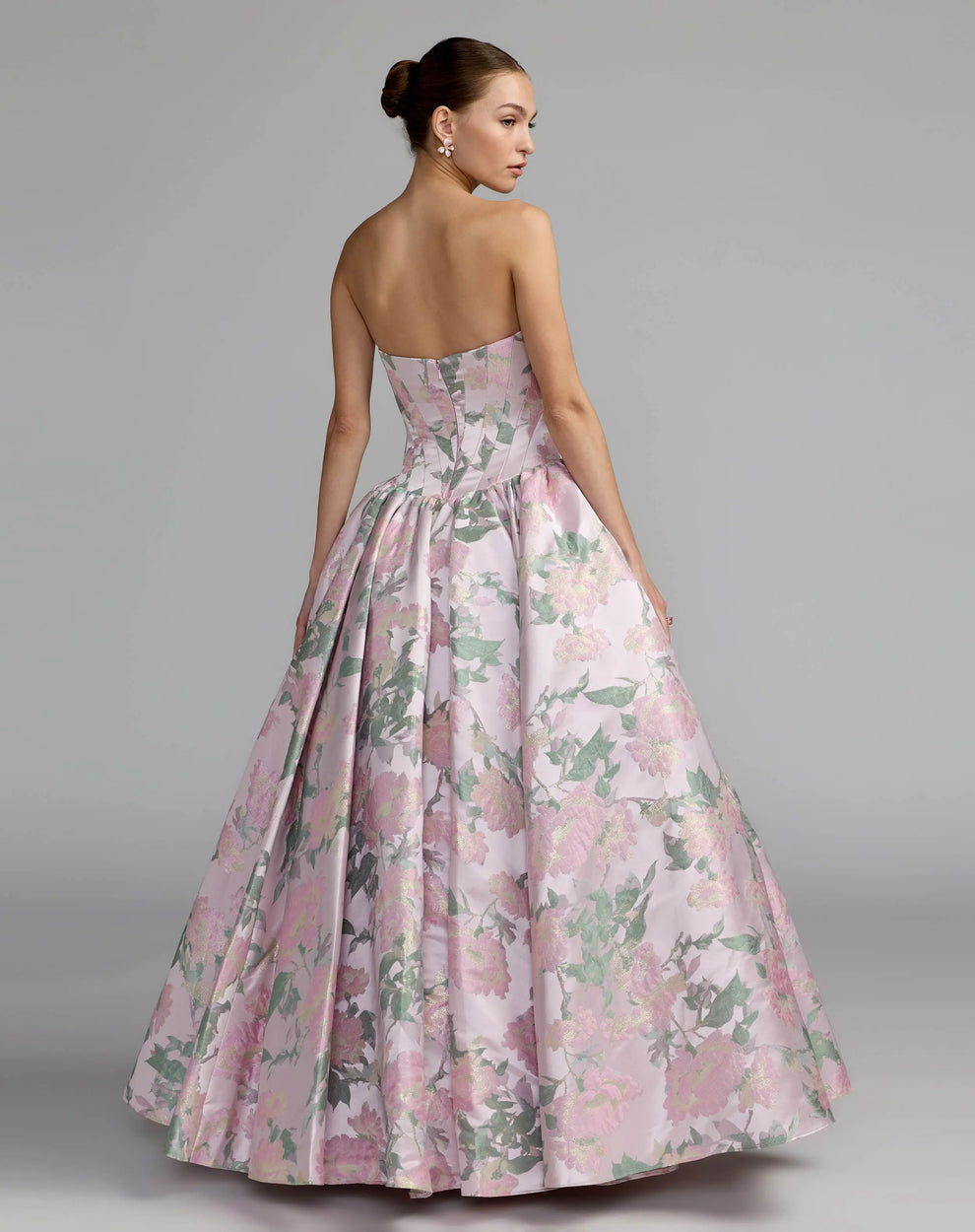 Sweetheart Floor-Length Satin Prom Ball Gown Mac Duggal 69162