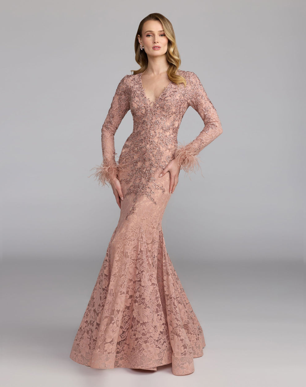 V-Neck Floor-Length Lace Formal Mermaid/Trumpet Mac Duggal 79452