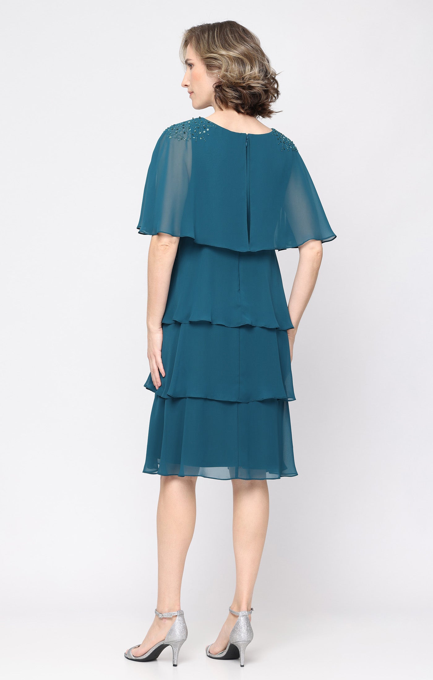 Mallard SL Fashions 9170760 Scoop Neck Knee-Length Chiffon Cocktail Dress Capelet