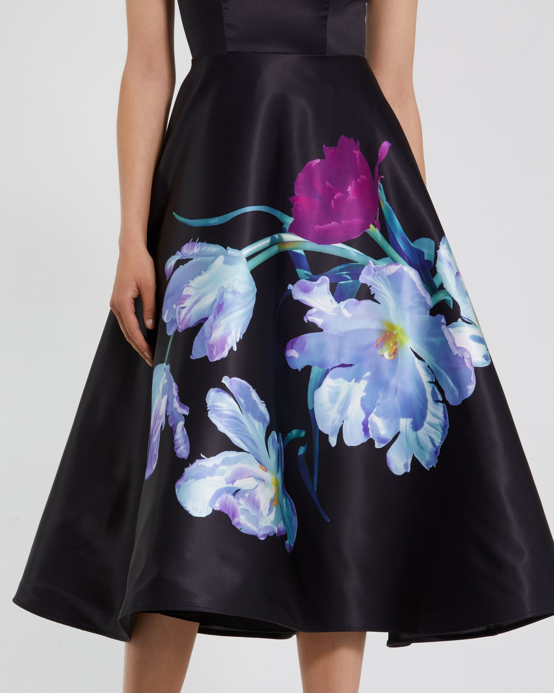 Cocktail Dresses A Line Short Floral Print Midi Cocktail Petite Dress Mac Duggal 9920995P Black Multi