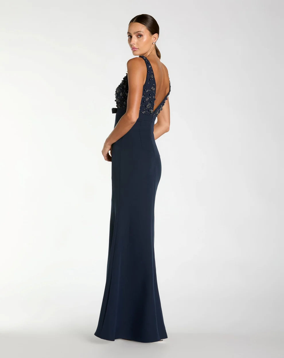 V-Neck Floor-Length Crepe Formal Sheath/Column Mac Duggal 992278P