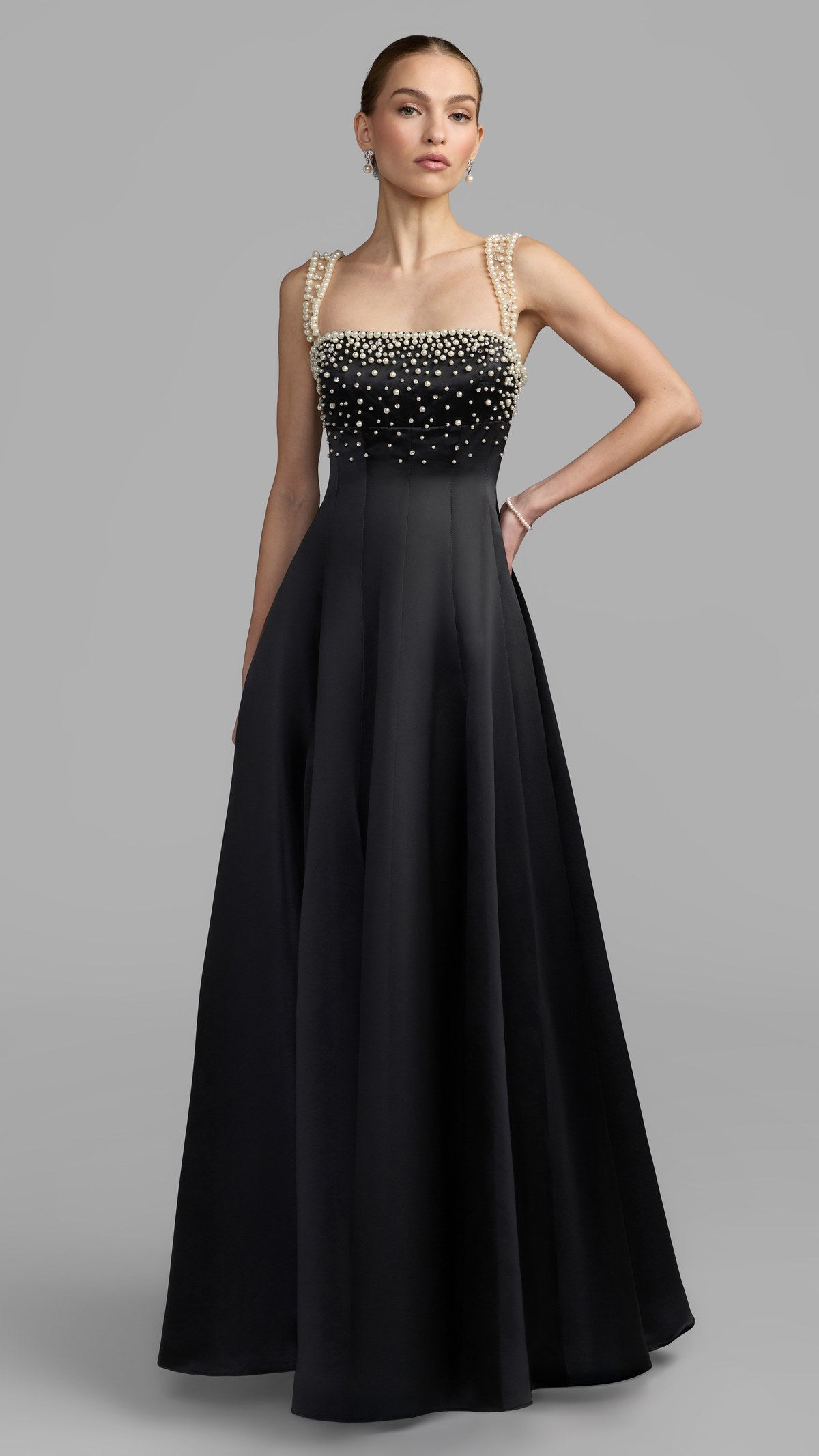 Mac Duggal style 992426P in Black, front view