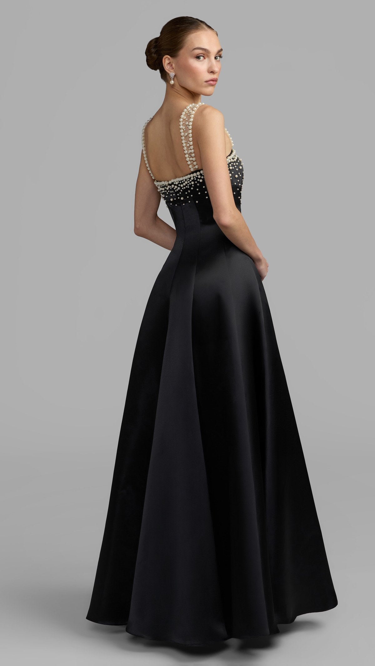 Mac Duggal style 992426P in Black, back view