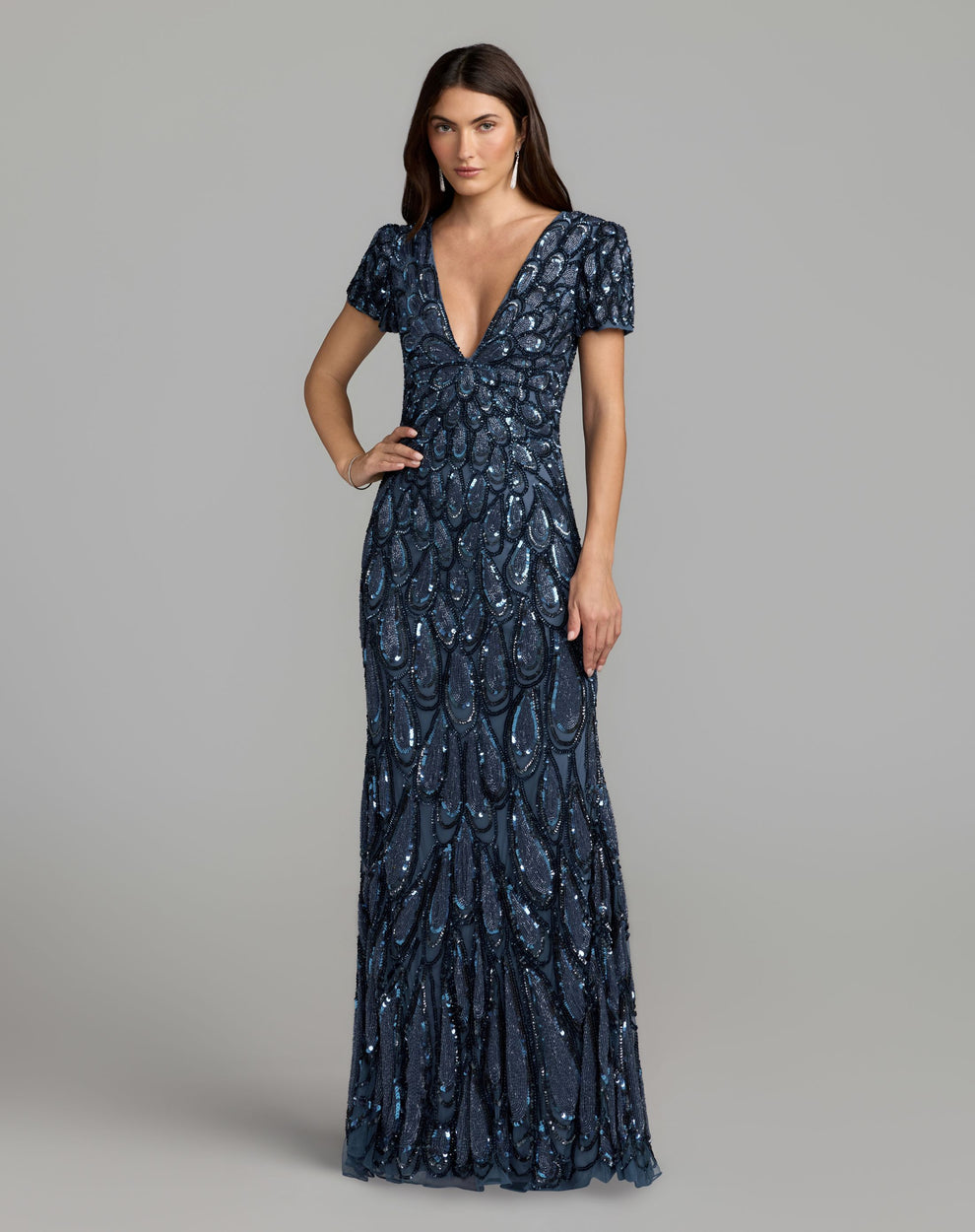 V-Neck Floor-Length Sequin Evening Mermaid Mac Duggal 995243P