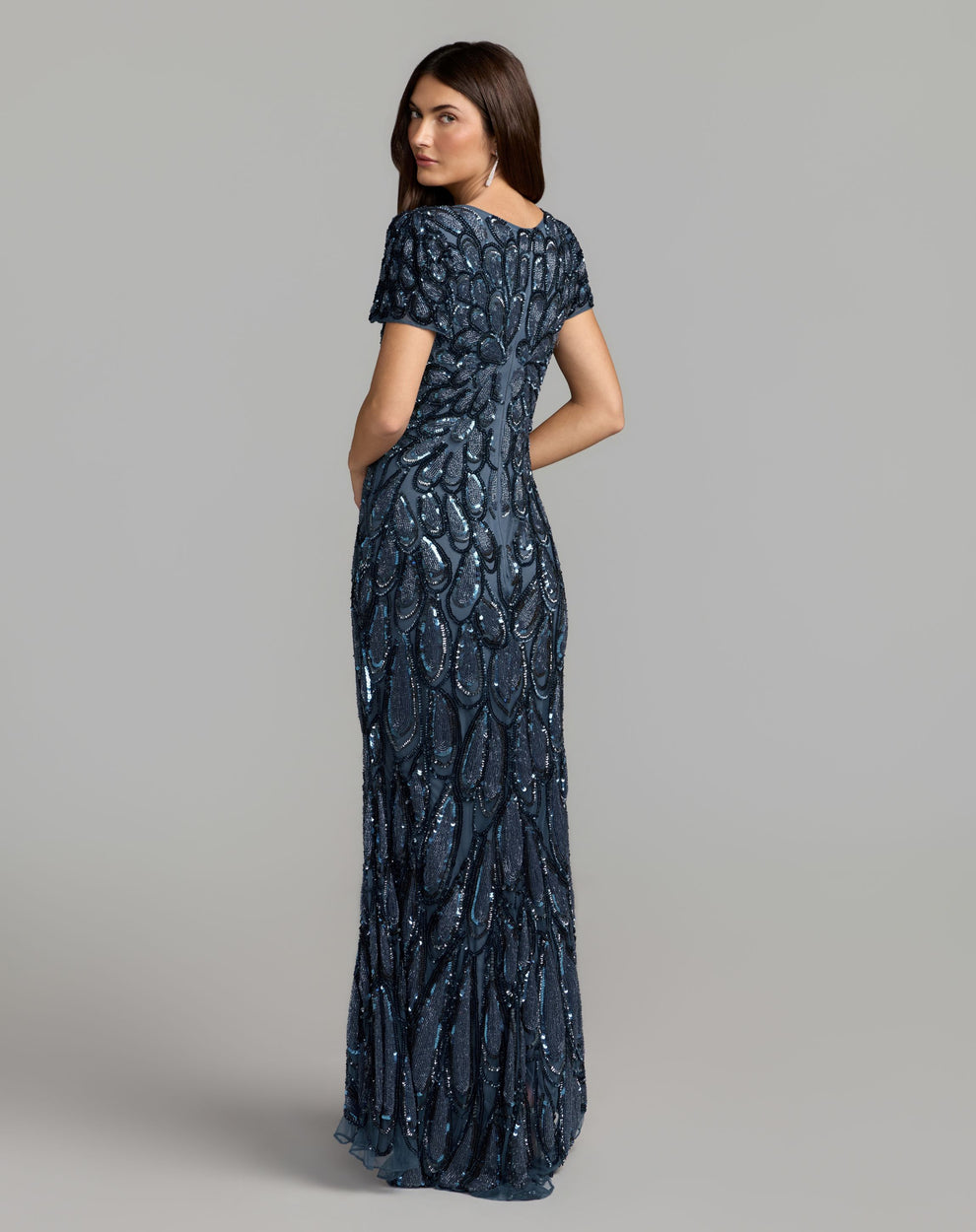 V-Neck Floor-Length Sequin Evening Mermaid Mac Duggal 995243P