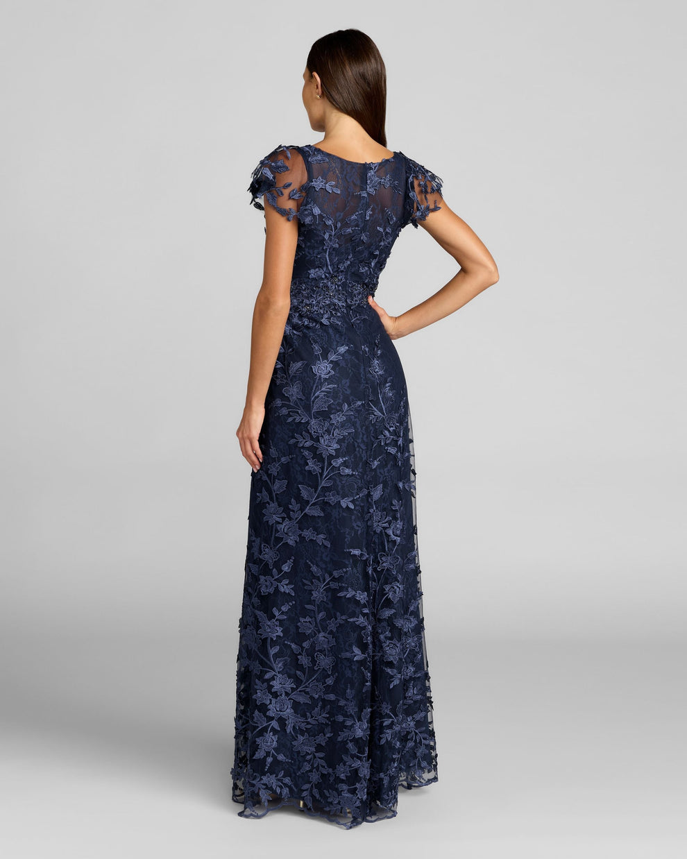 V-Neck Floor-Length Lace Evening Mermaid Mac Duggal 9968192P
