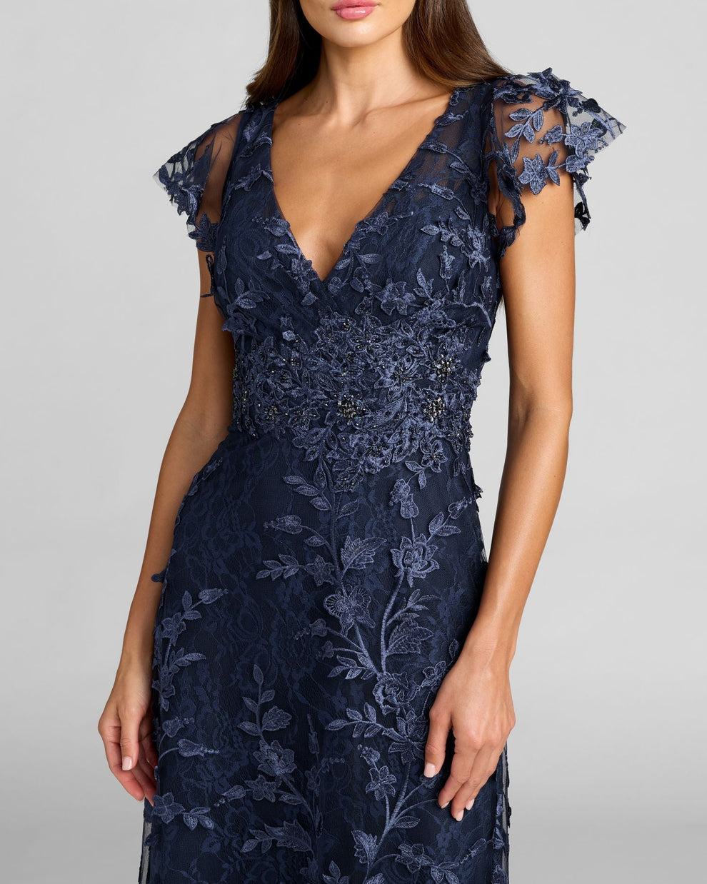 V-Neck Floor-Length Lace Evening Mermaid Mac Duggal 9968192P