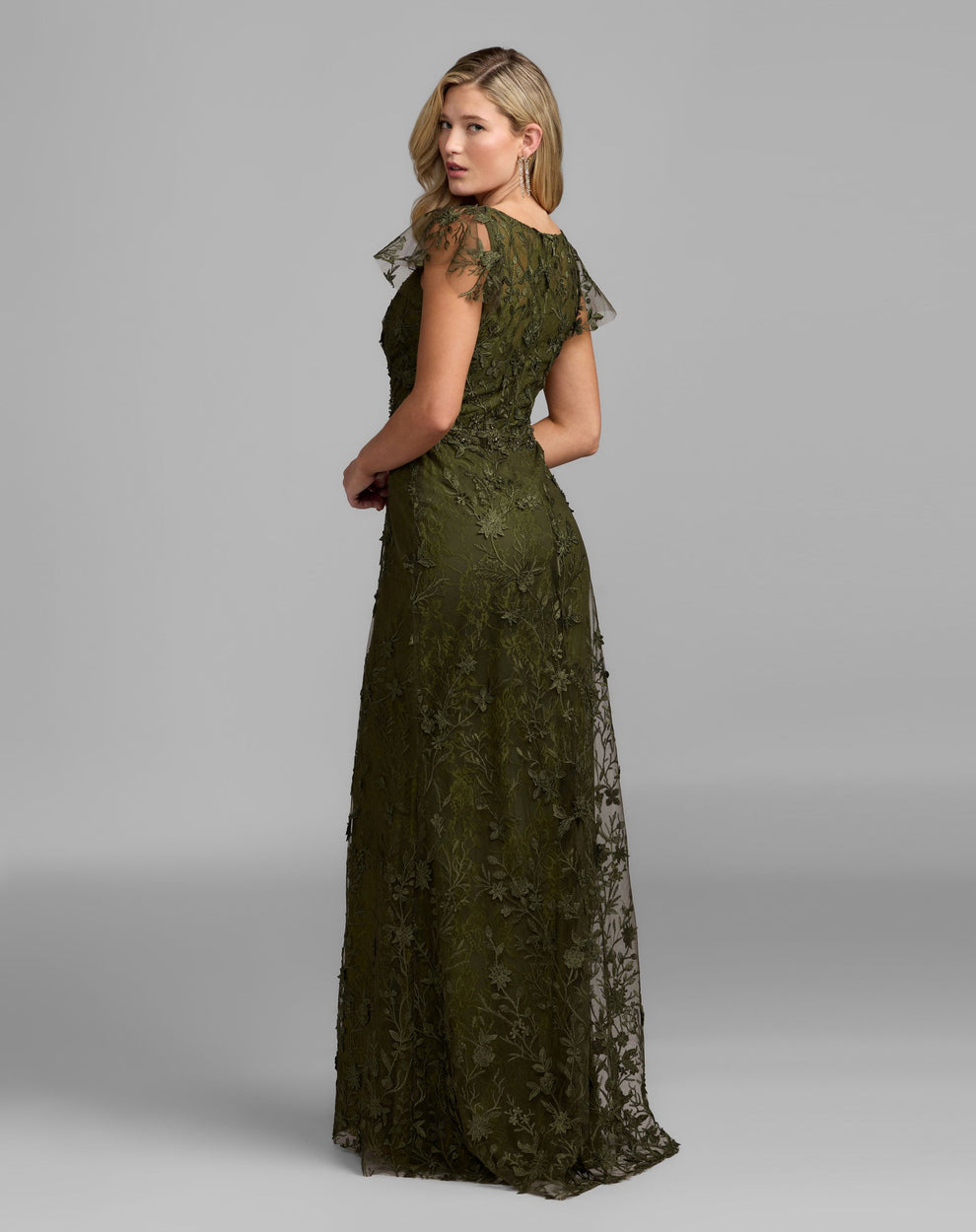 V-Neck Floor-Length Lace Evening Mermaid Mac Duggal 9968192P