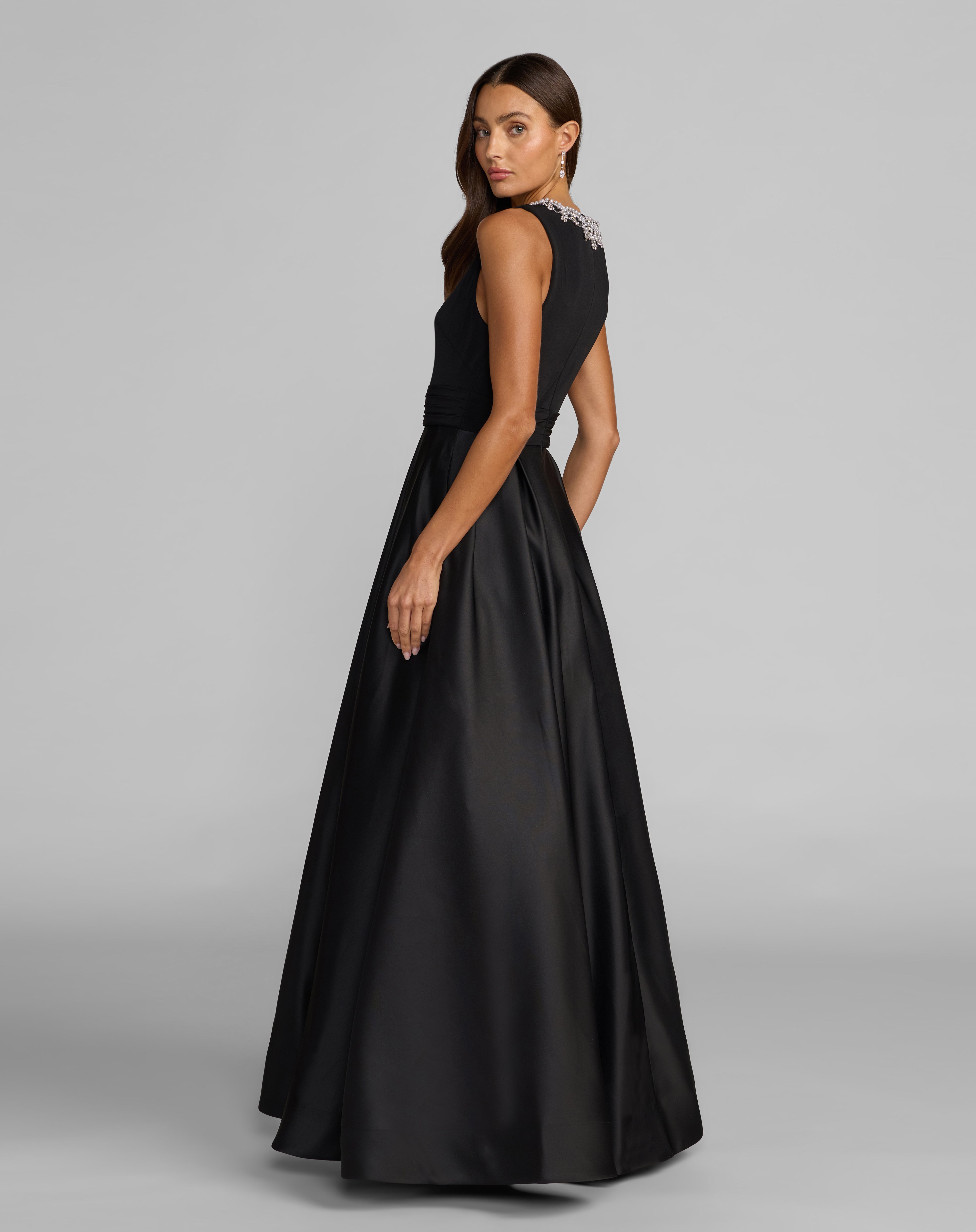 Black Jewel Neck Floor-Length Satin Formal Beaded Dress Mac Duggal 9969084P