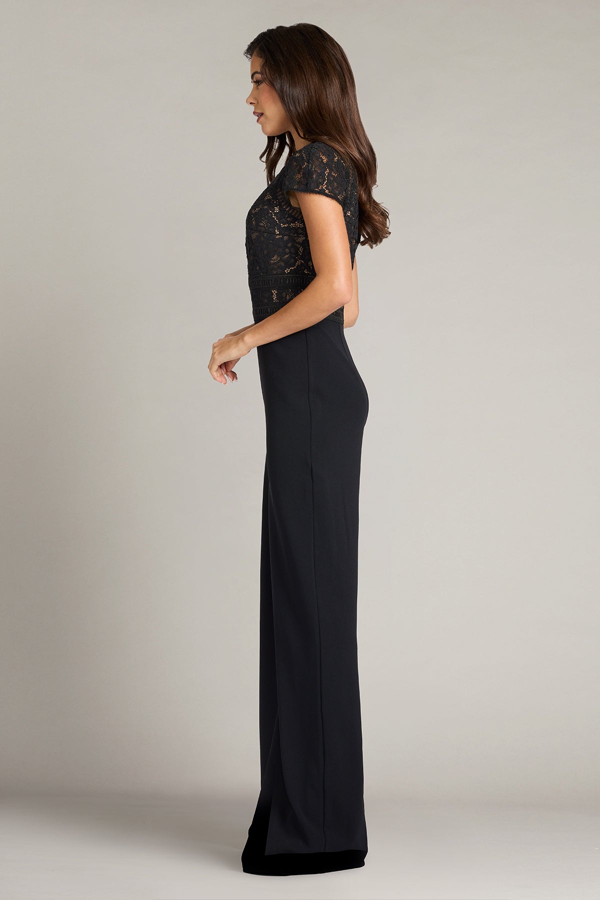 Crew High-Neck Floor-Length Lace Formal Sheath Column Tadashi Shoji AYV17705Y