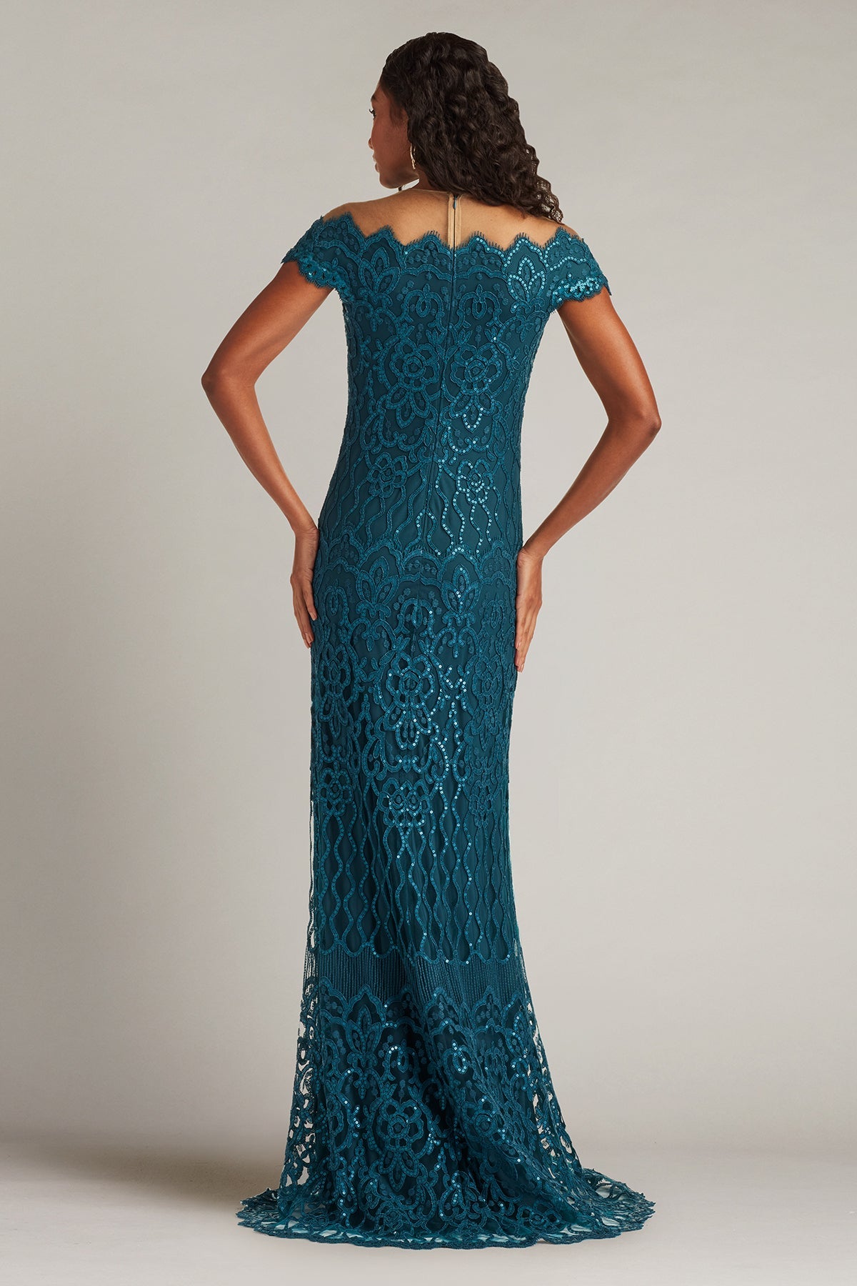 Off-the-Shoulder Floor-Length Lace Formal Sheath/Column Tadashi Shoji BJK26008L