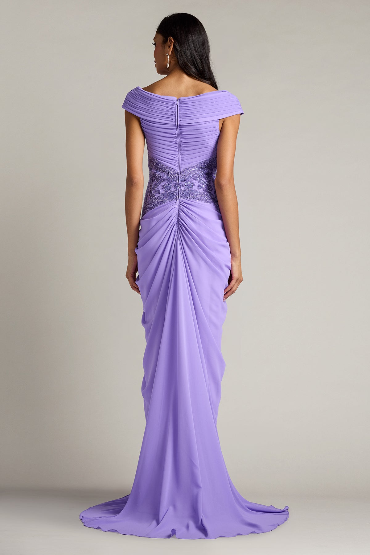 V-Neck Floor-Length Chiffon Formal Sheath/Column Tadashi Shoji SCJI26162L