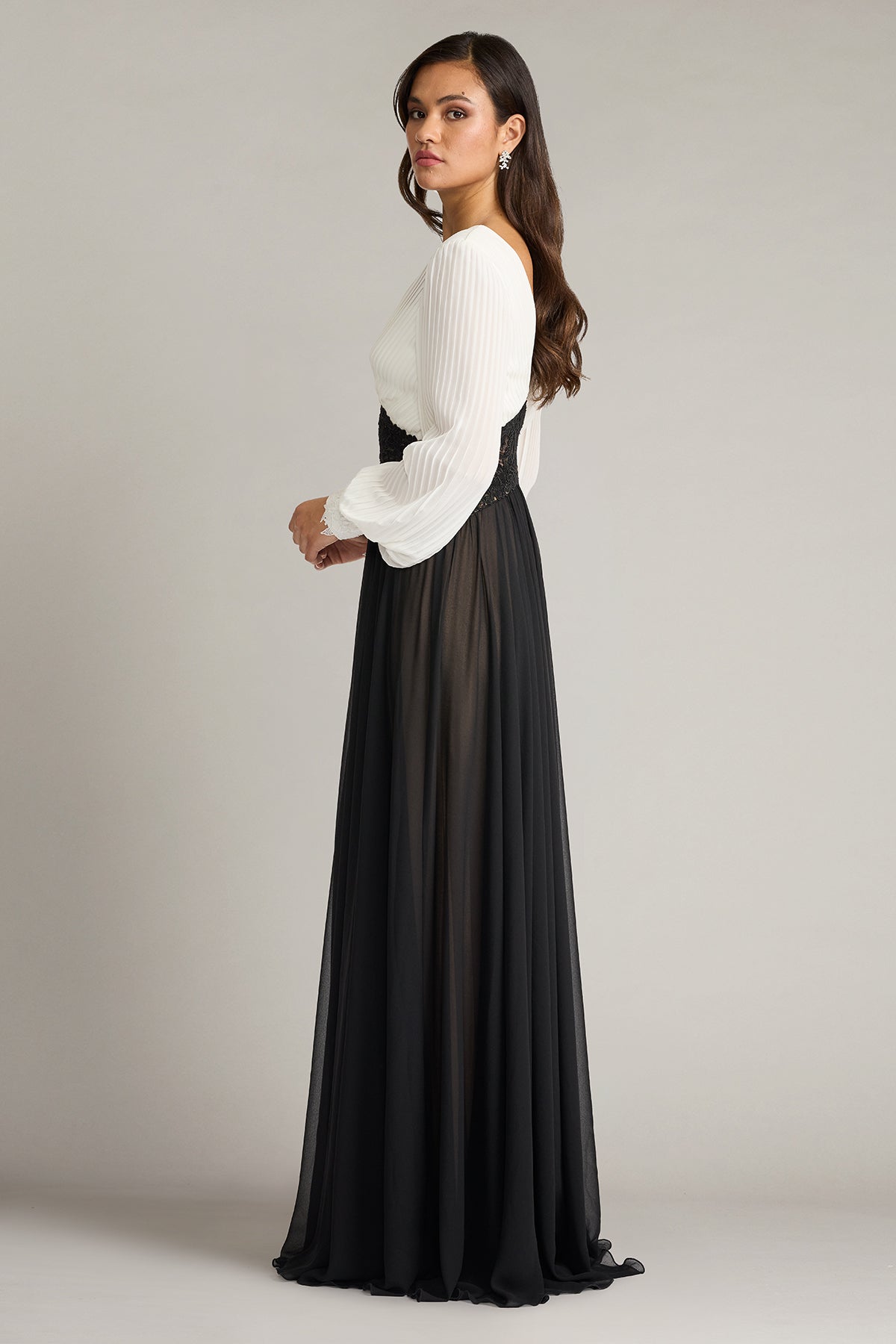 V-Neck Floor-Length Chiffon Formal A-Line Tadashi Shoji CJI26163L