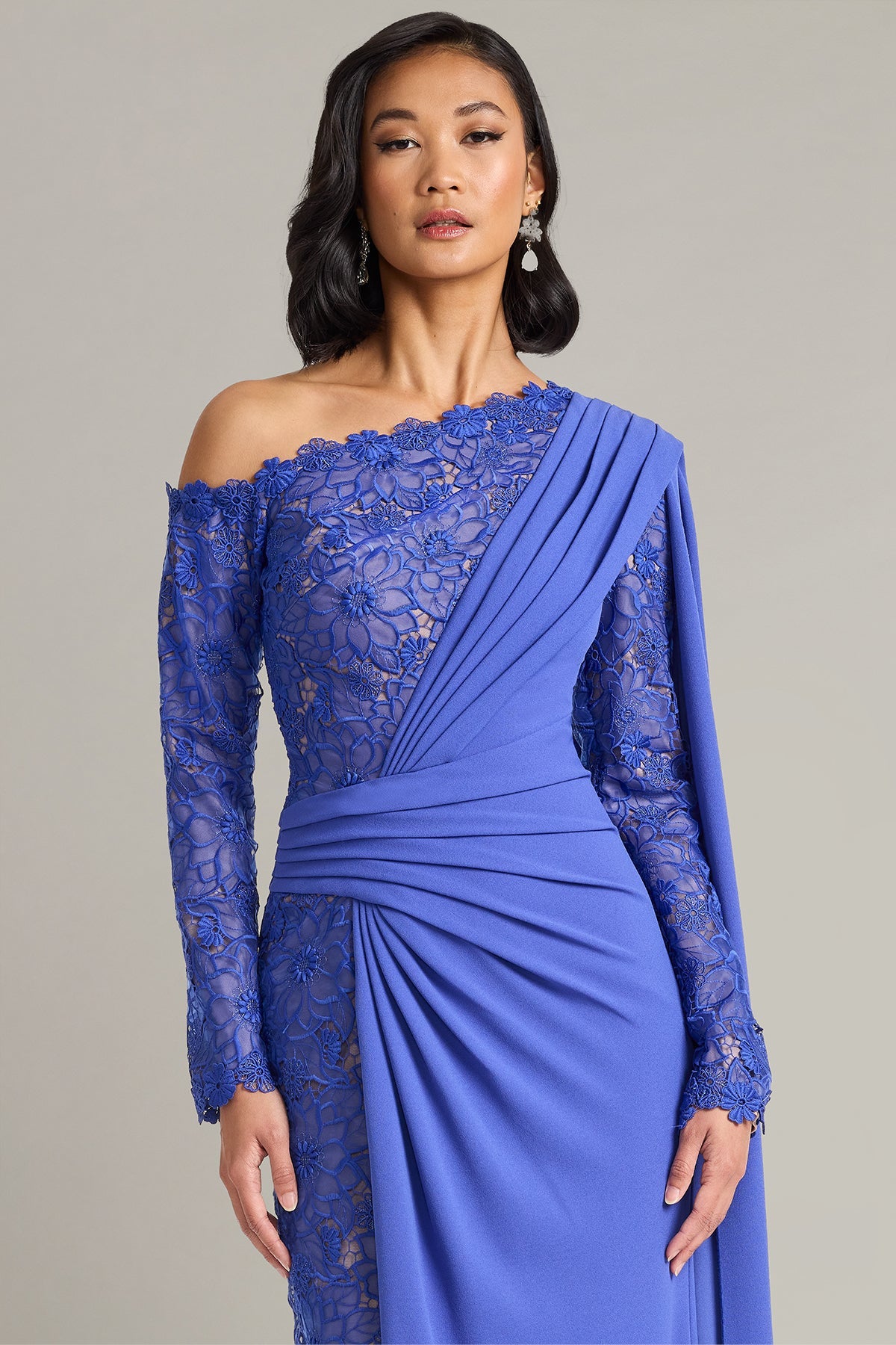 One-Shoulder Floor-Length Lace Formal Sheath Tadashi Shoji CKA26291L