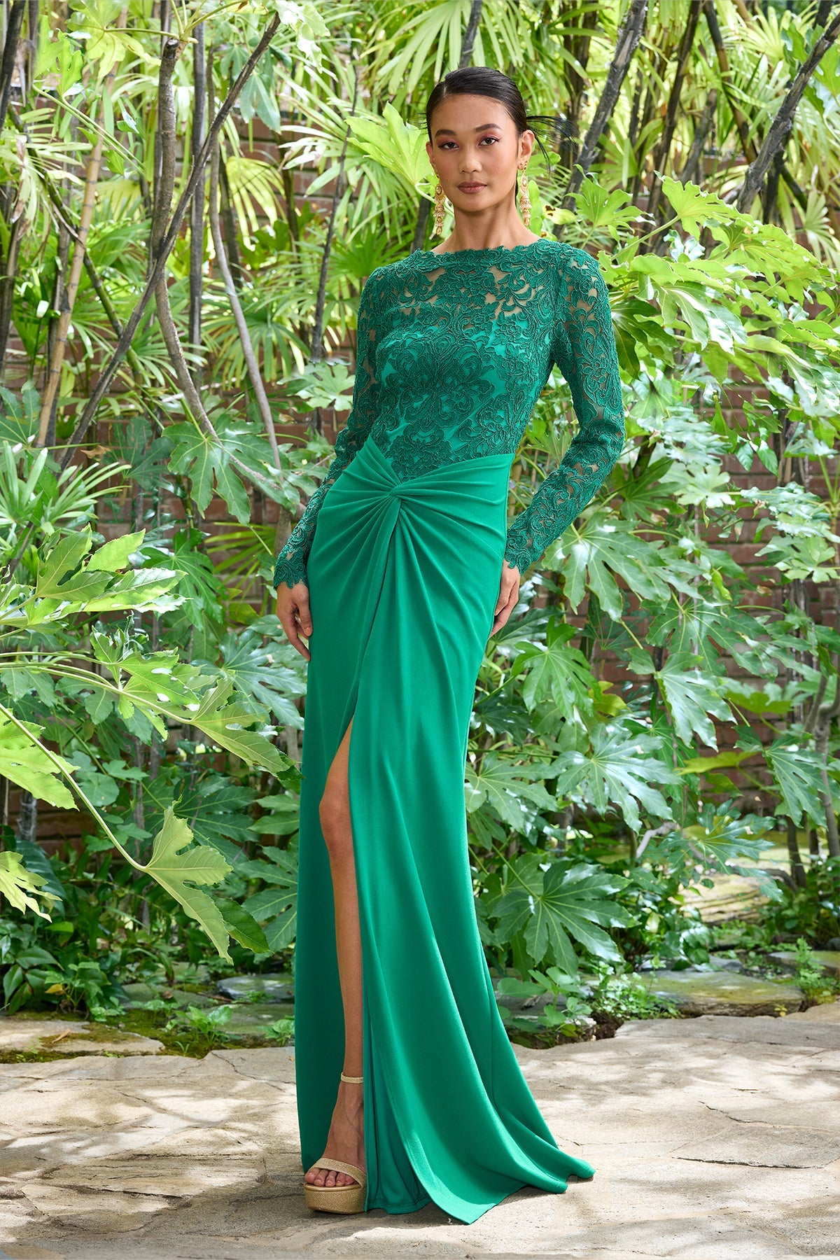 Crew/High-Neck Floor-Length Lace Formal Mermaid Tadashi Shoji CKC26257L