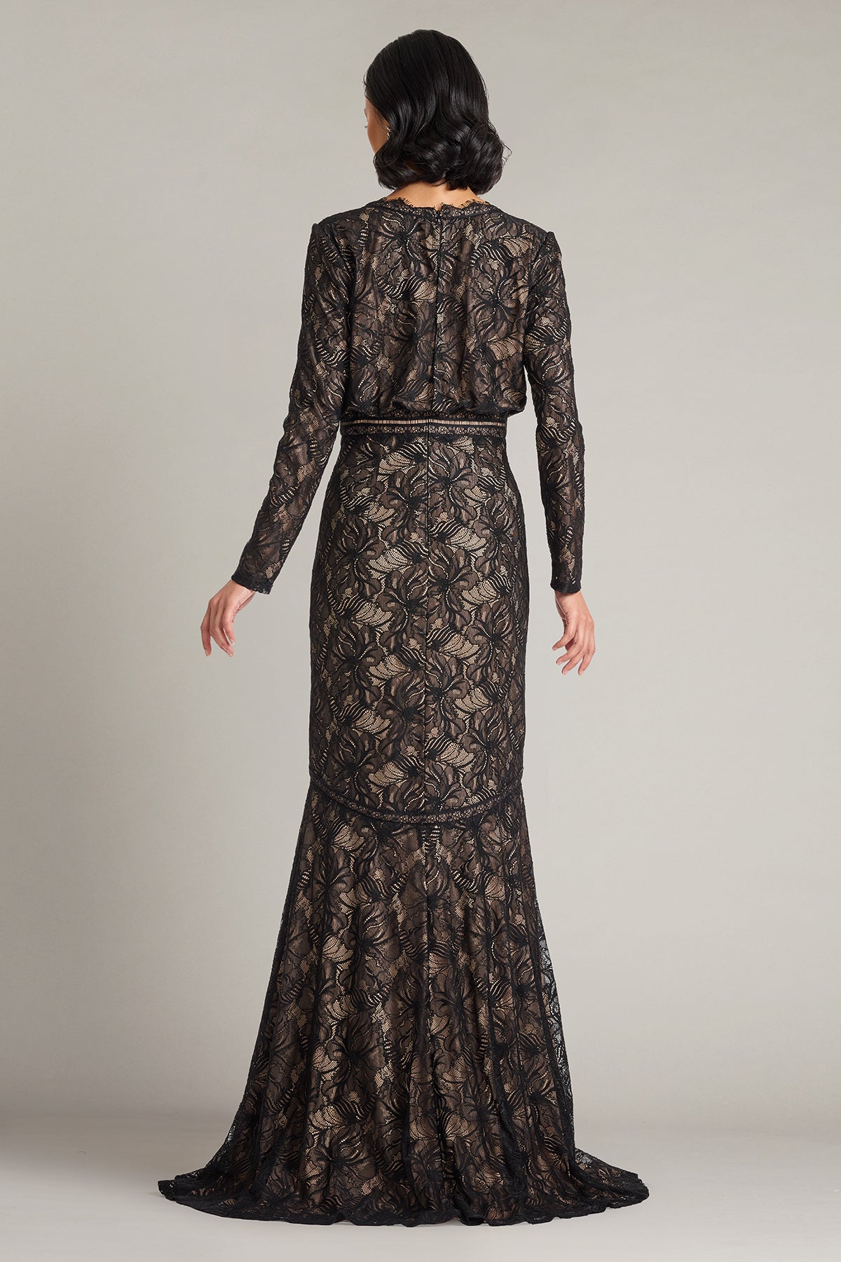 V-Neck Floor-Length Lace Formal Sheath/Column Tadashi Shoji CKI25158L