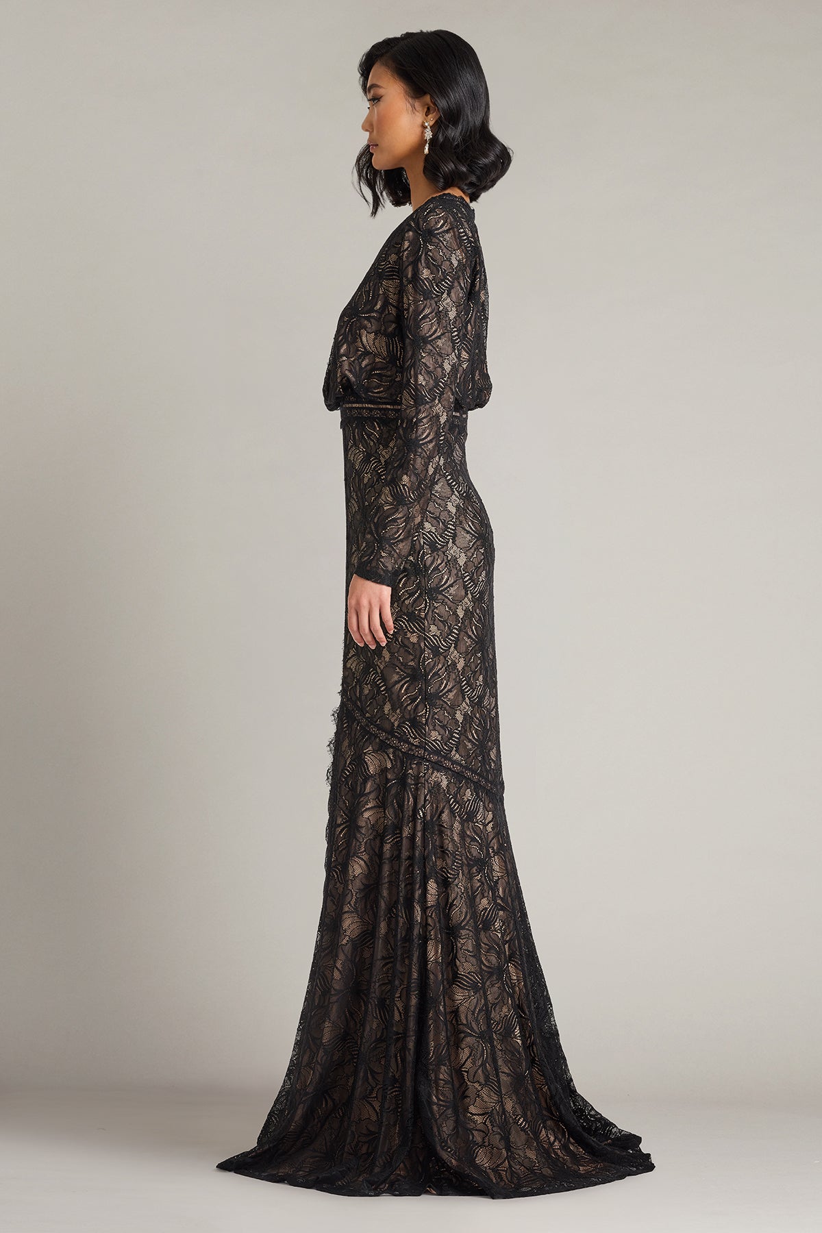 V-Neck Floor-Length Lace Formal Sheath/Column Tadashi Shoji CKI25158L