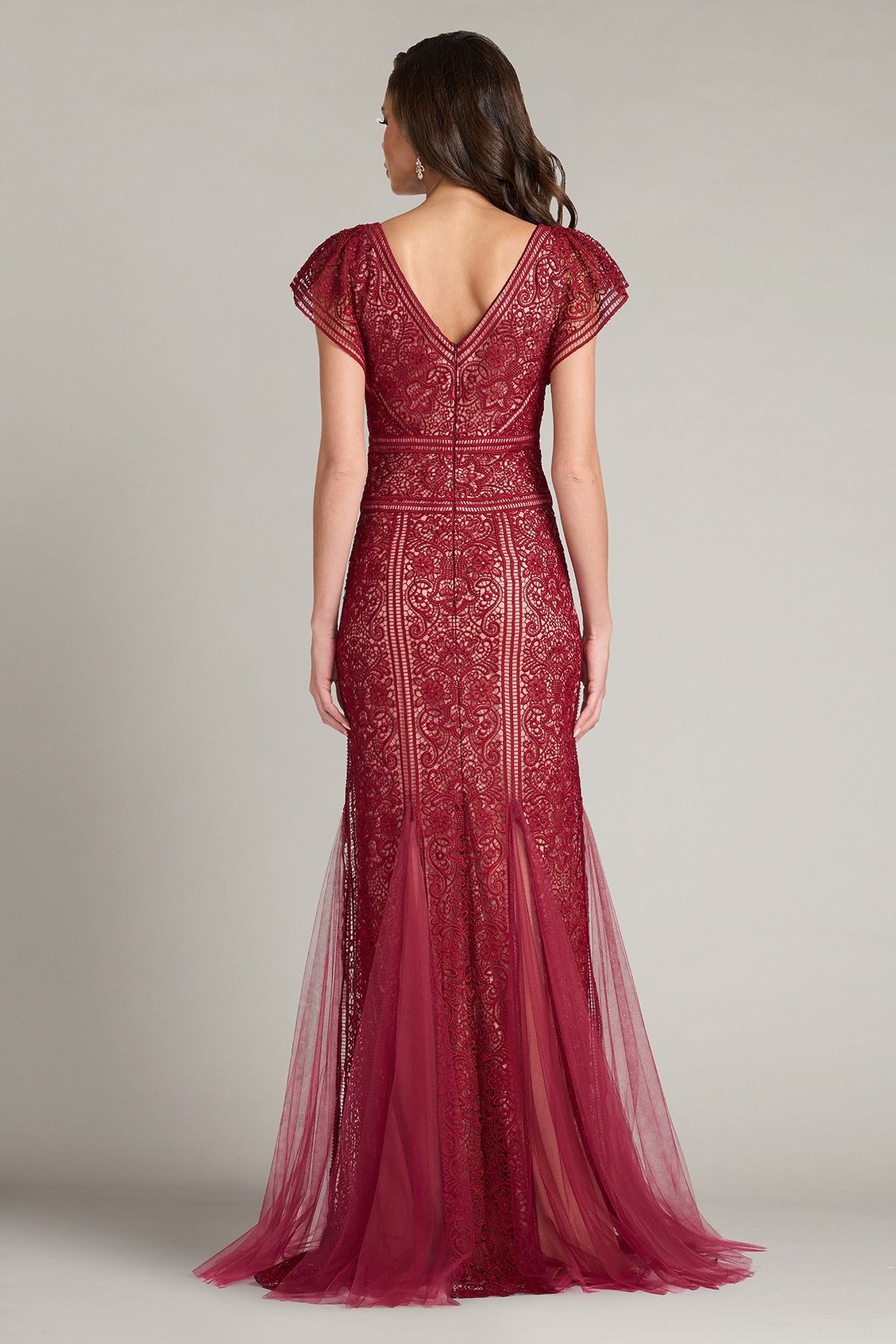 V-Neck Floor-Length Tulle Formal Sheath/Column Tadashi Shoji CKM26373L