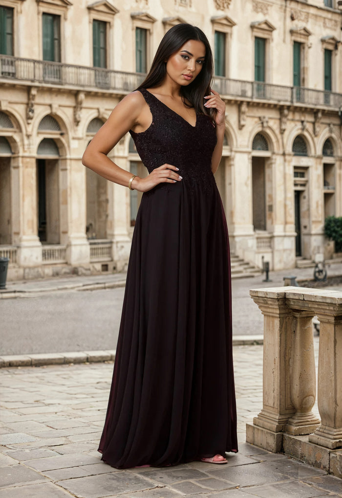 Sleeveless Long Formal Dress Plus Size Evening Gown in Black