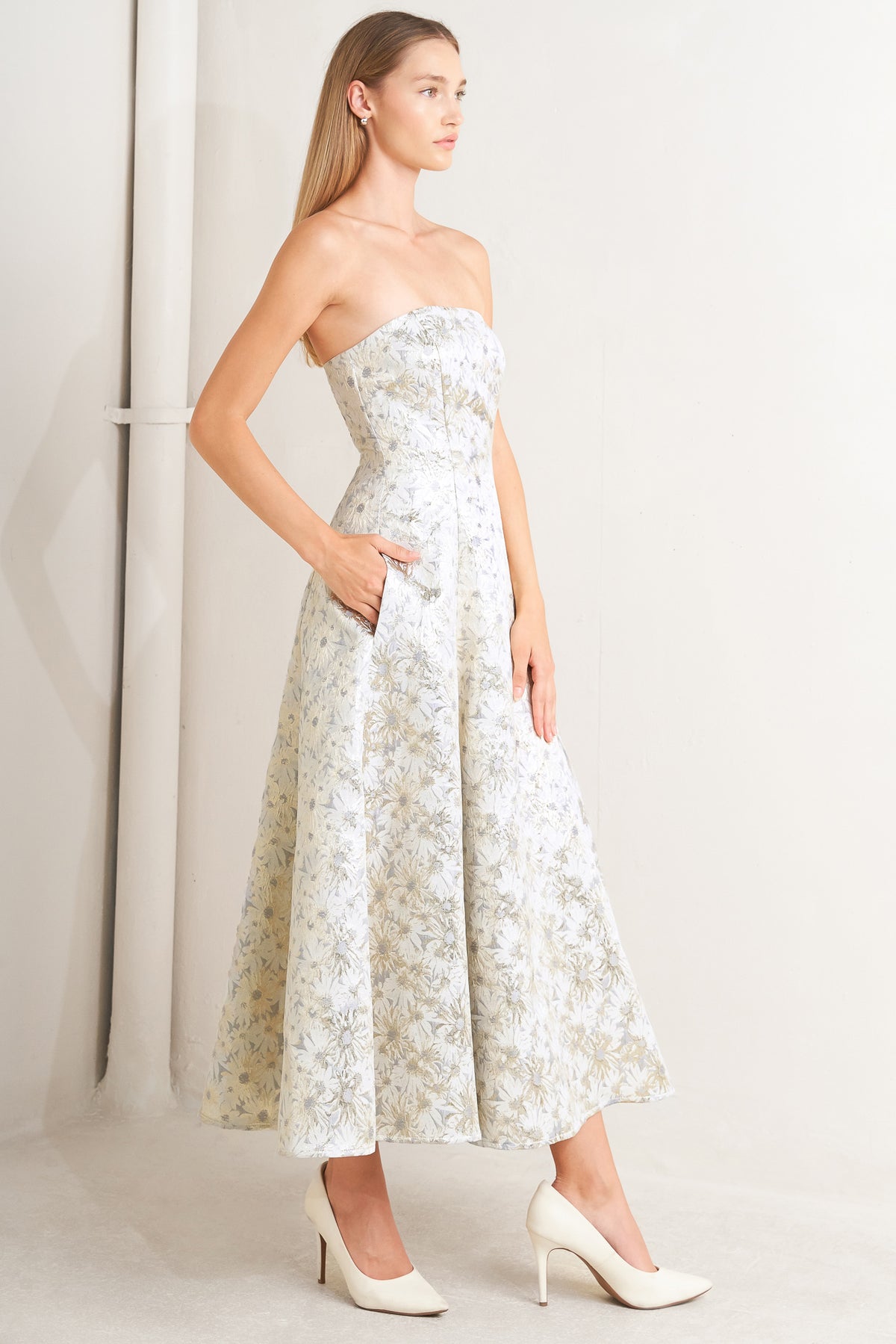 Cocktail Dresses A Line Short Floral Print Cocktail Tea Length Dress Flying Tomato FD1827 Cream/Gold