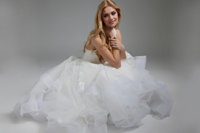 Wedding Dresses Long Layered Bridal Gown A Line Wedding Dress Off-White