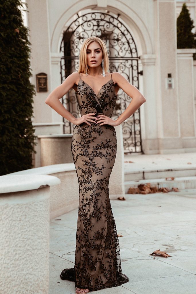 V-Neck Floor-Length Beaded Mesh Formal Mermaid Gown - Tina Holly TYTW049