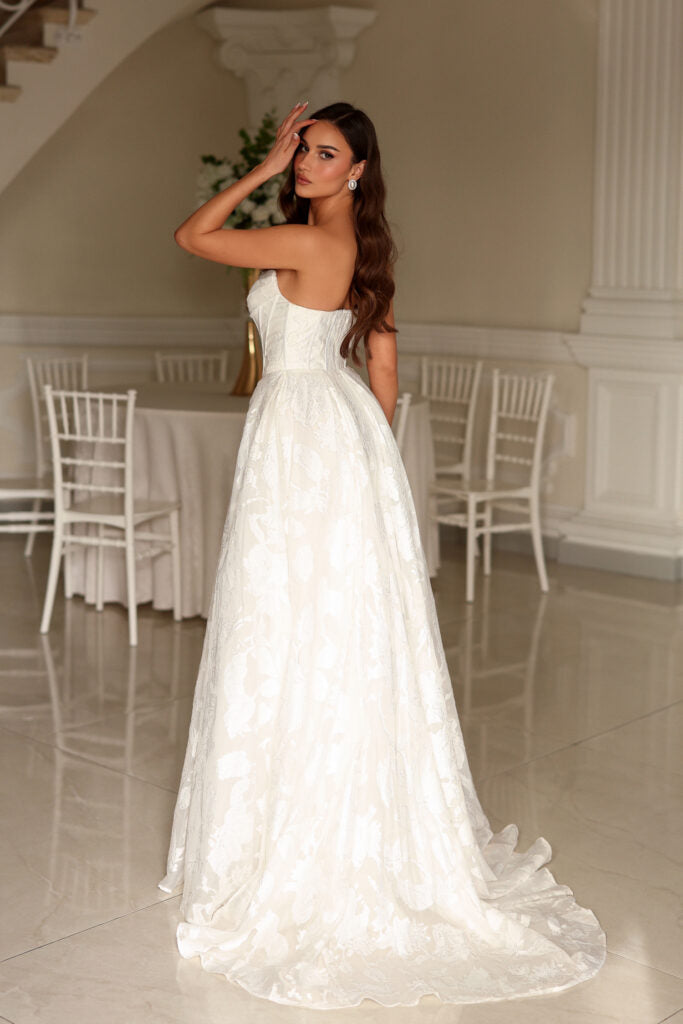 Strapless Straight Neck Floor-Length with Train Lace Wedding Dress A-Line Tina Holly TW623