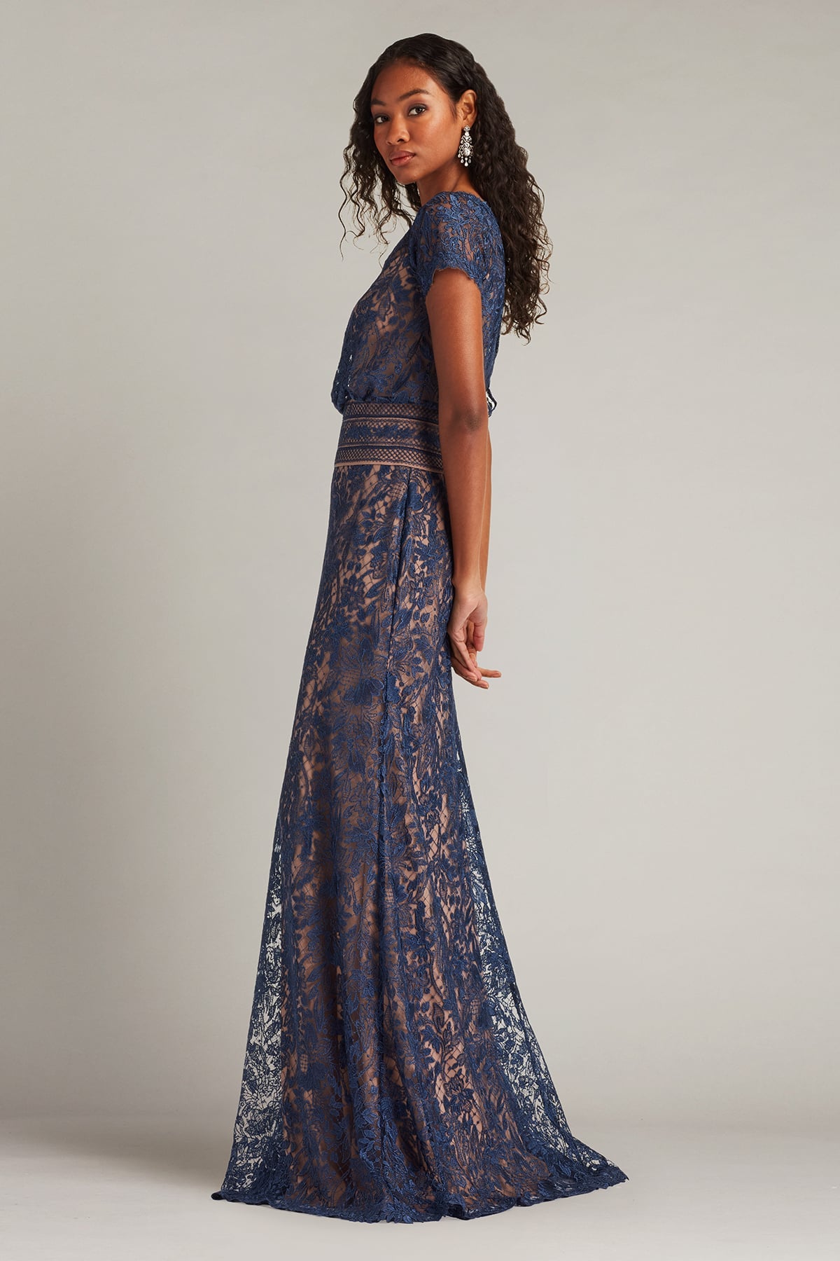 Mother of the Bride Dresses A Line Long Formal Lace Mother of the Bride Dress Navy/Nude