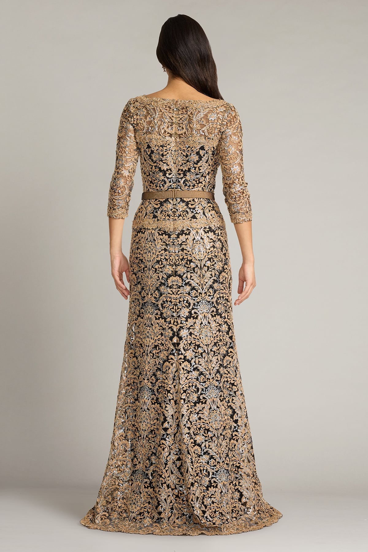 Bateau Floor-Length Lace Formal Sheath/Column Tadashi Shoji CJI24130L