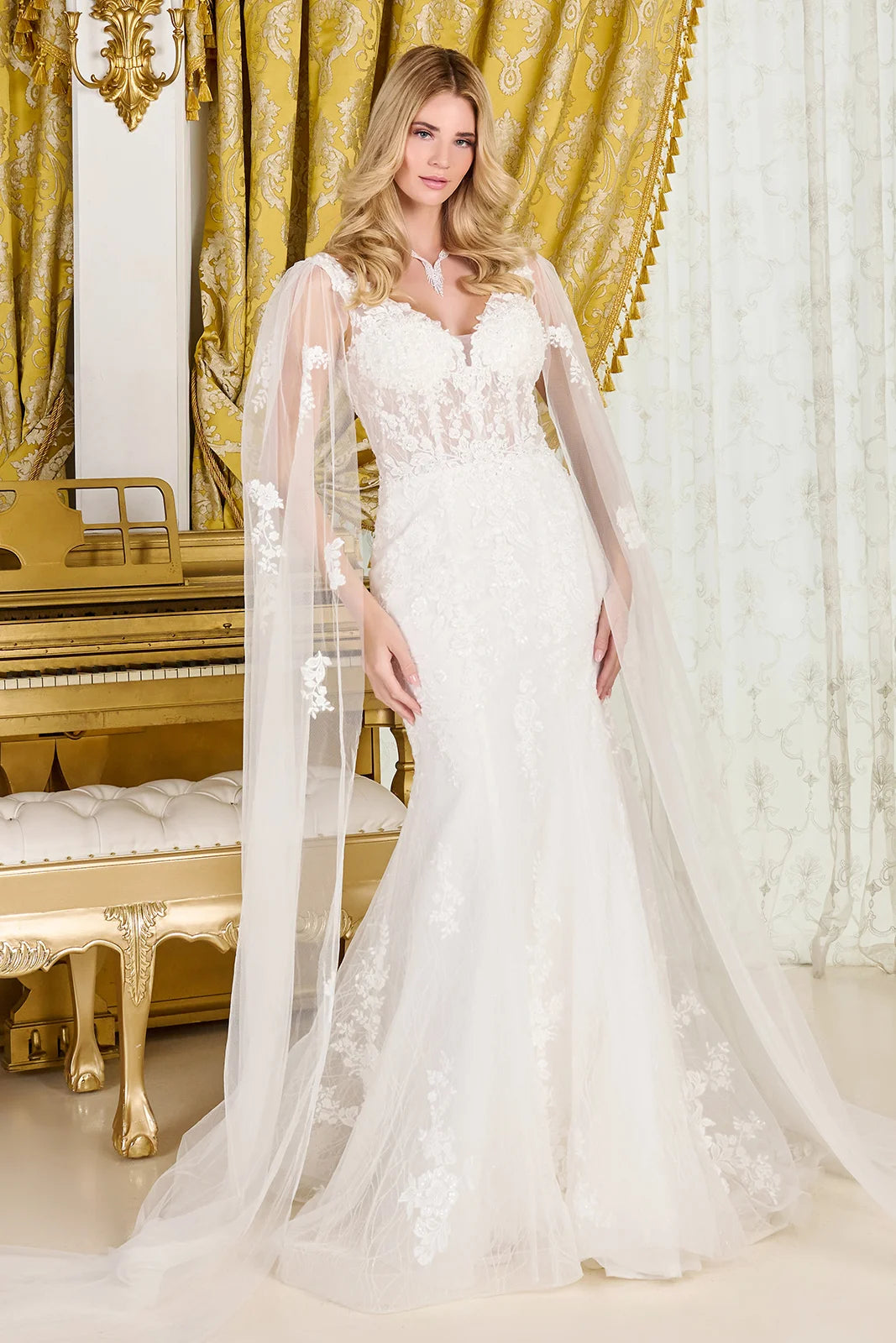 Wedding Dresses Applique Beaded Bridal Cape Glitter Wedding Dress Off White