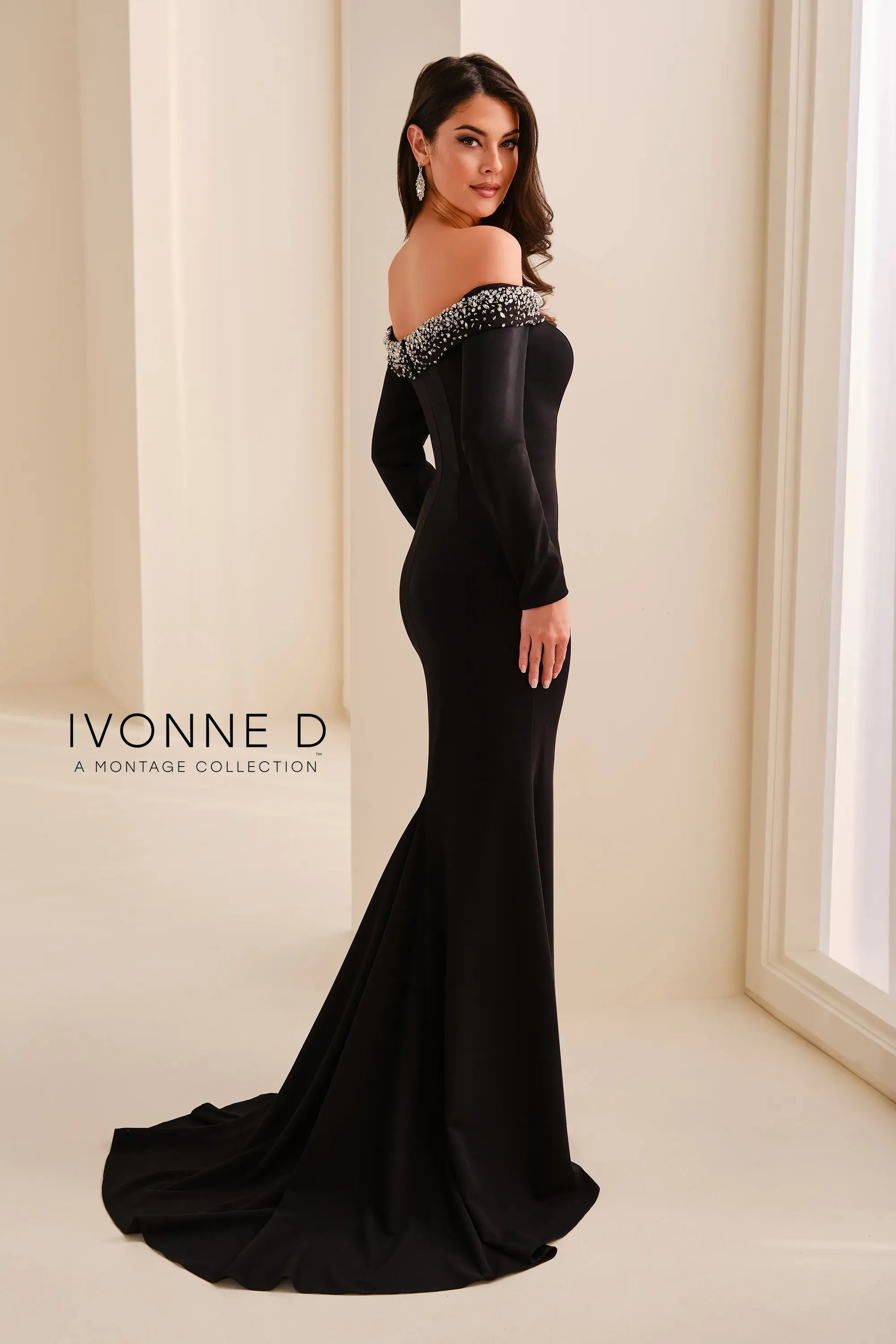 Off-the-Shoulder Floor-Length with Train Crepe Formal Mermaid/Trumpet Ivonne D ID2203